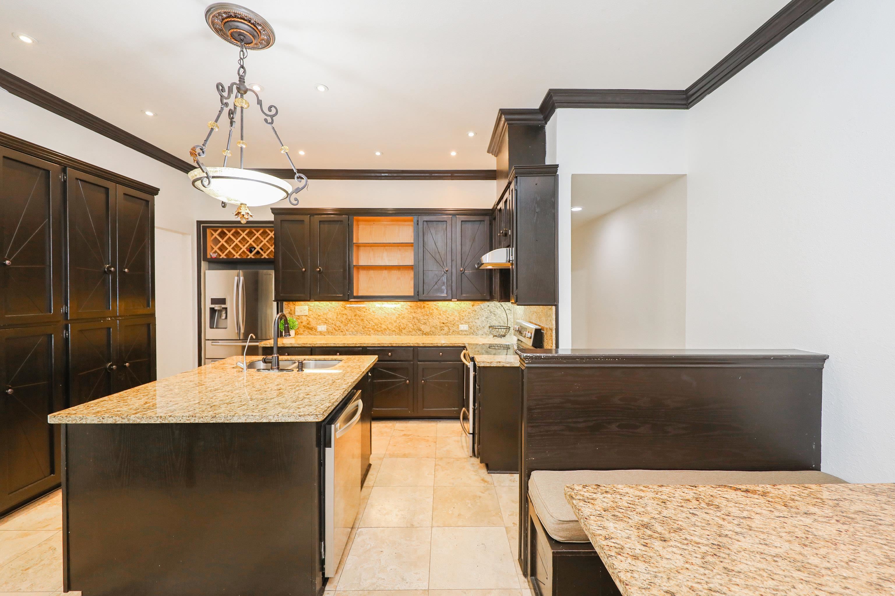 1010 Faldo Dr
