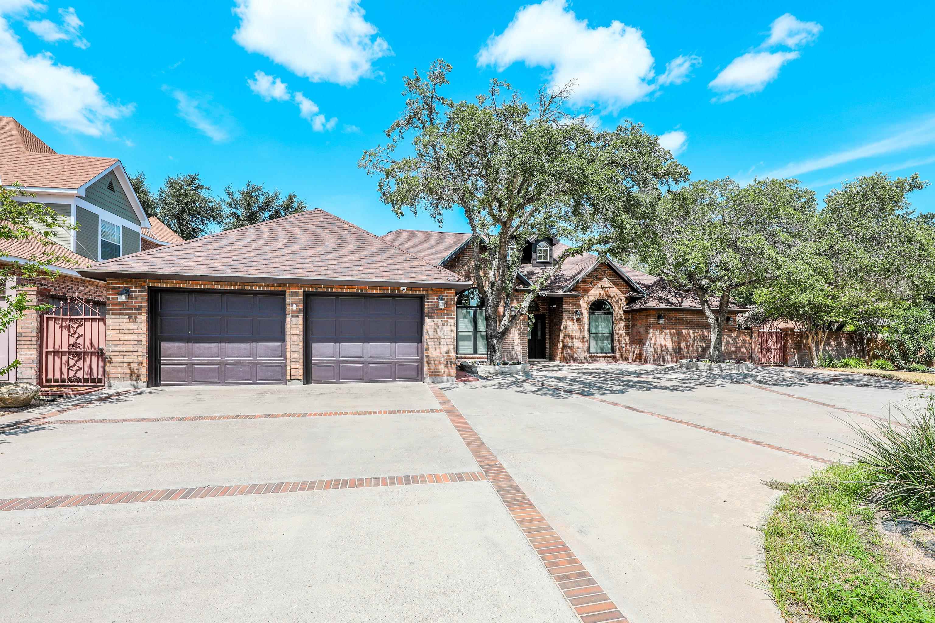1010 Faldo Dr