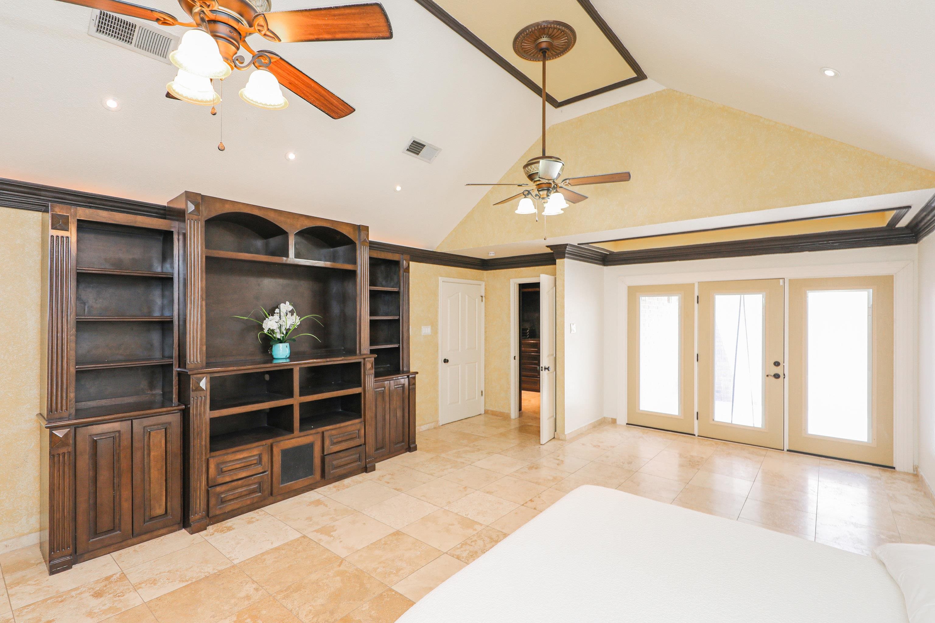 1010 Faldo Dr