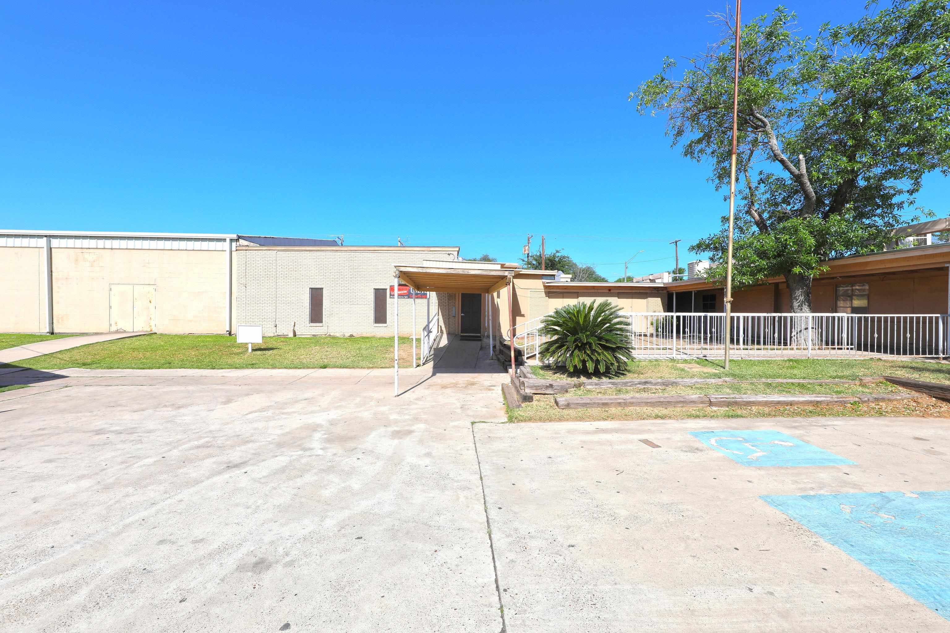 1600 Clark Blvd