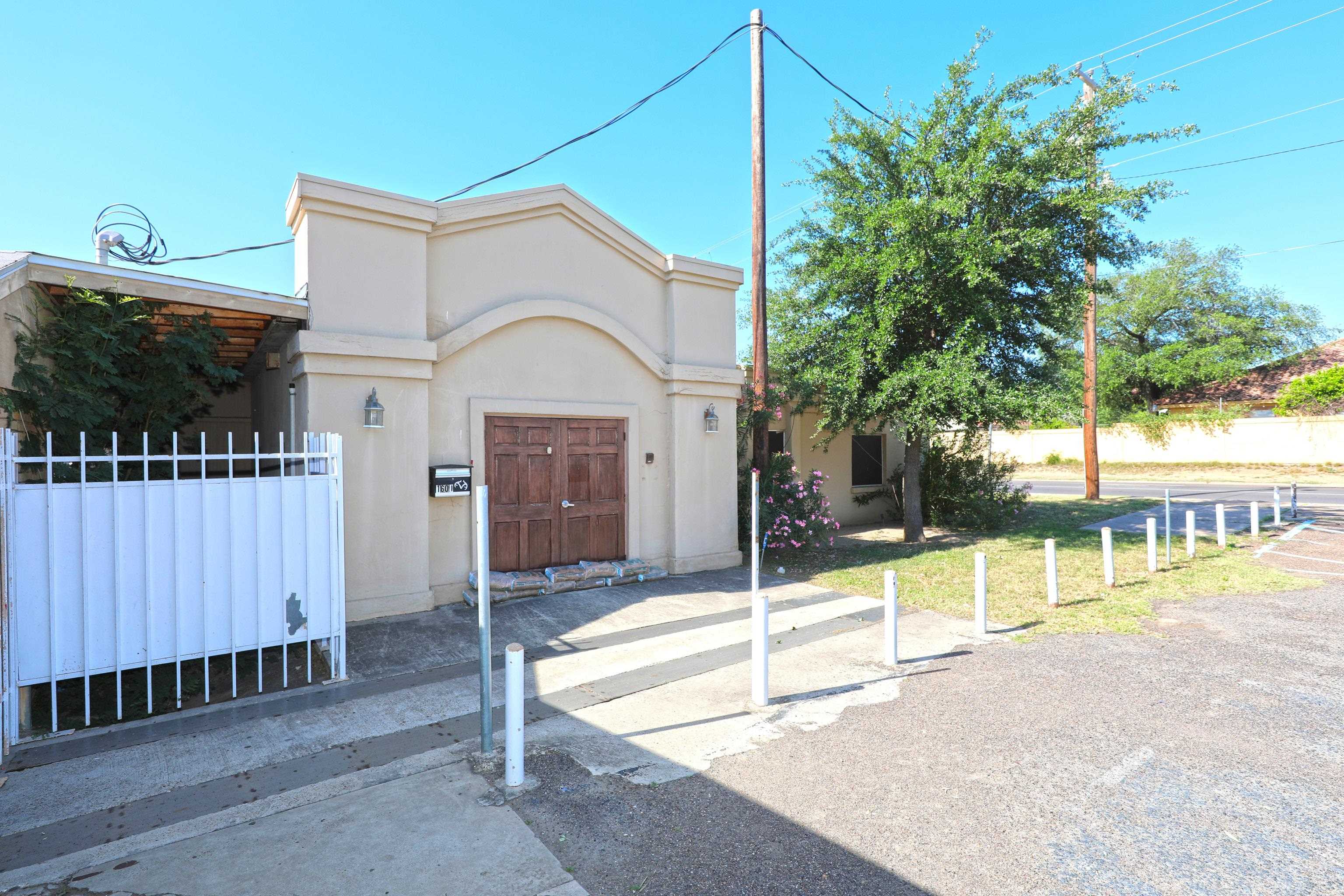 1600 Clark Blvd