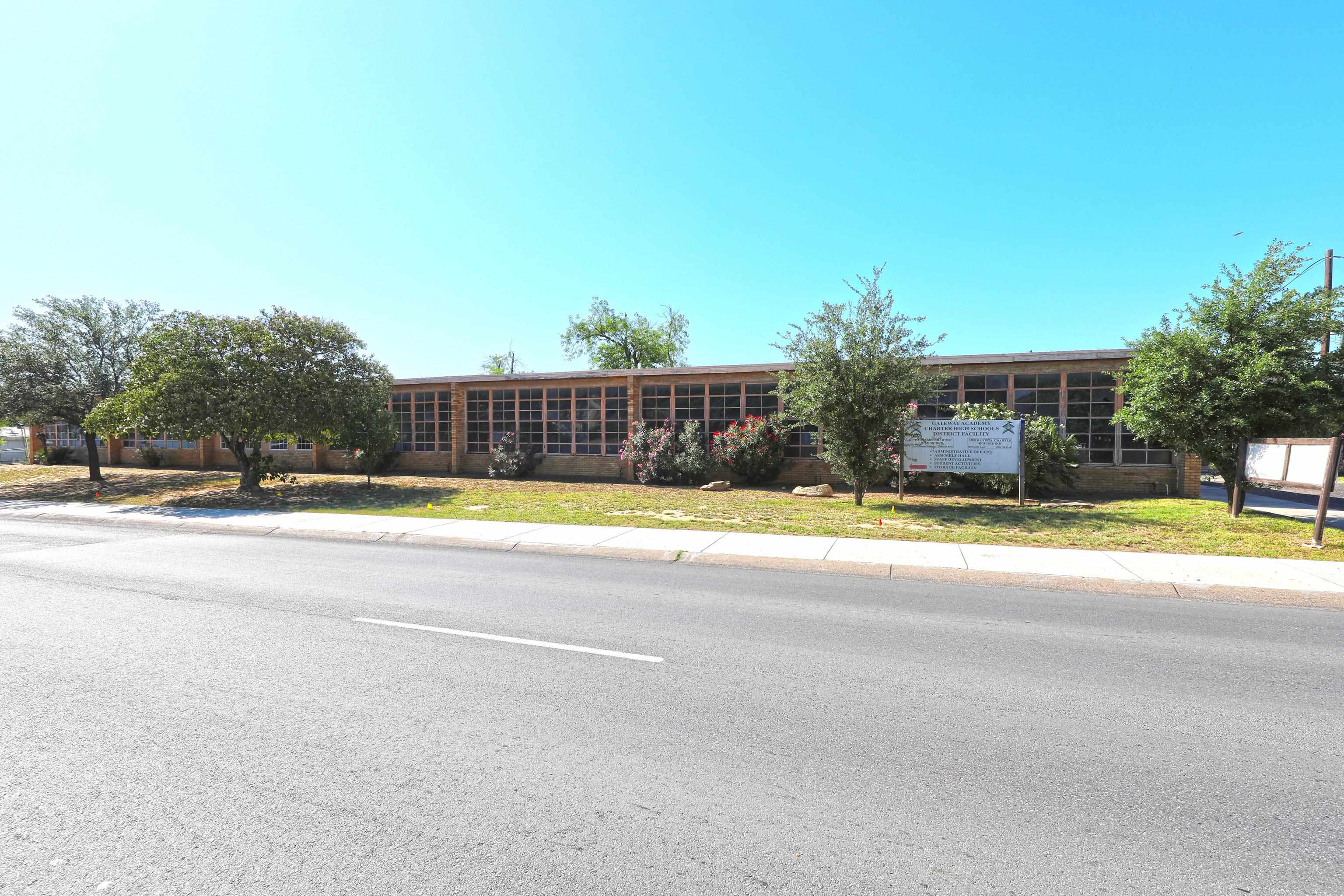 1600 Clark Blvd