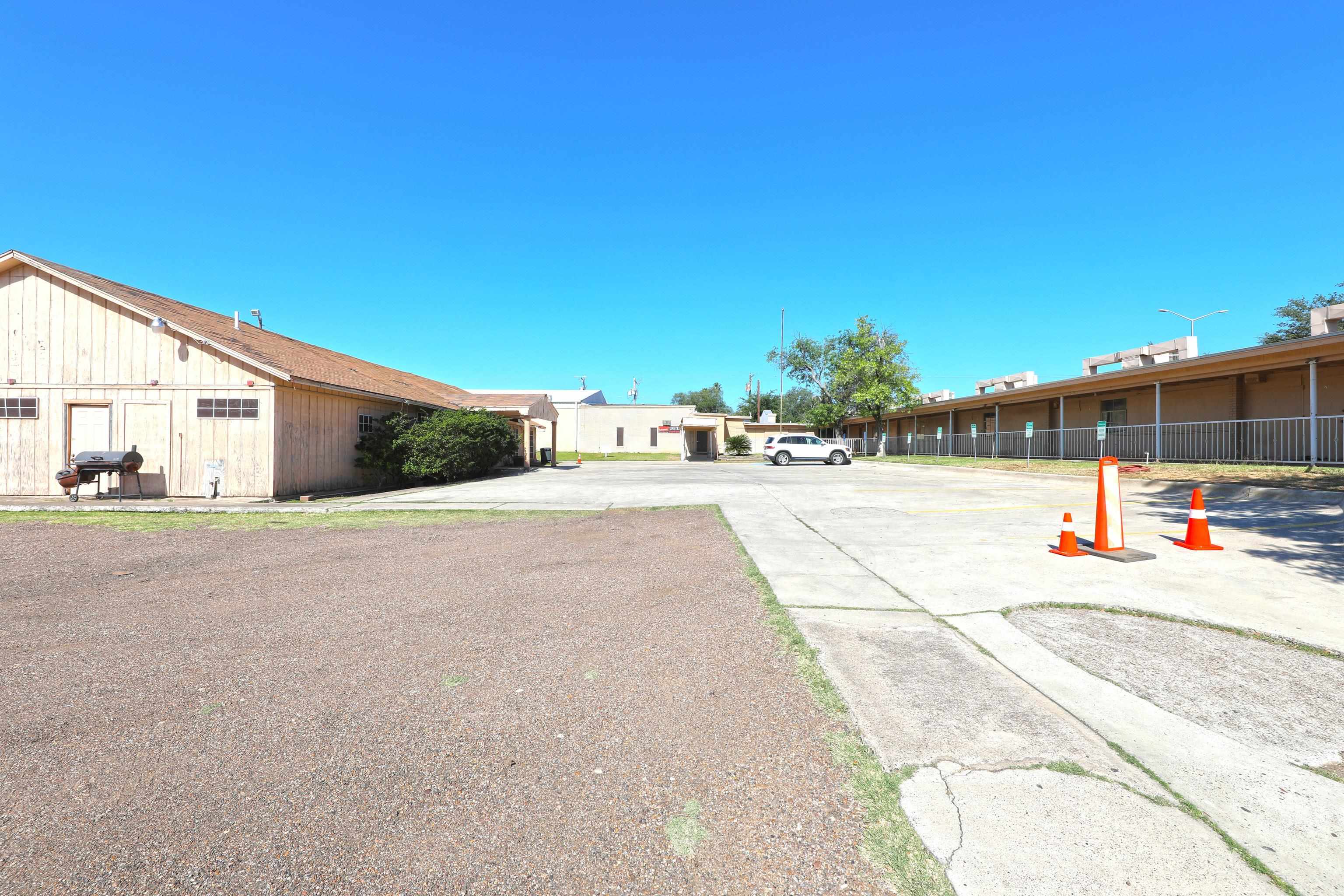 1600 Clark Blvd
