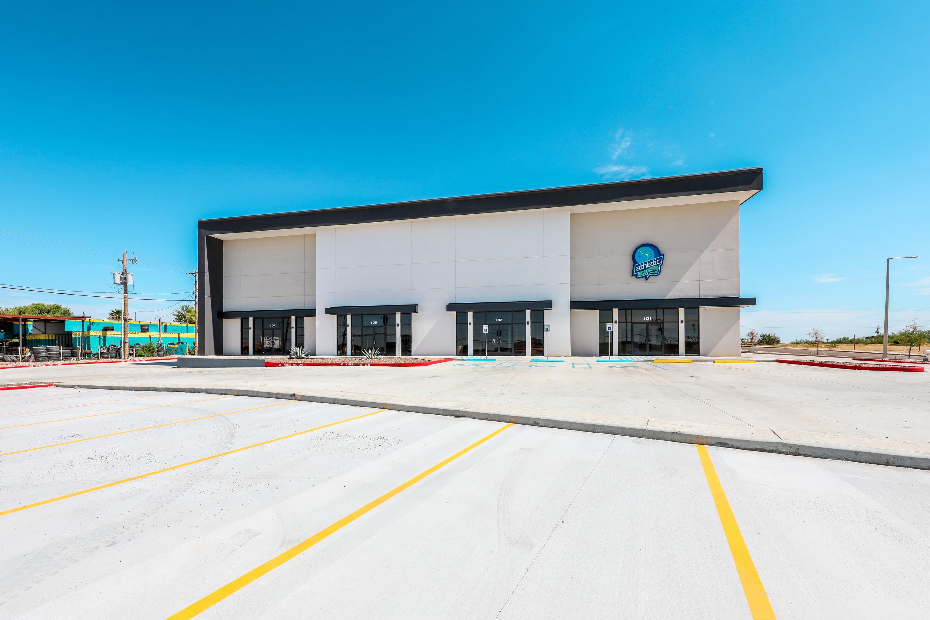 102 Floral Blvd Unit: 102