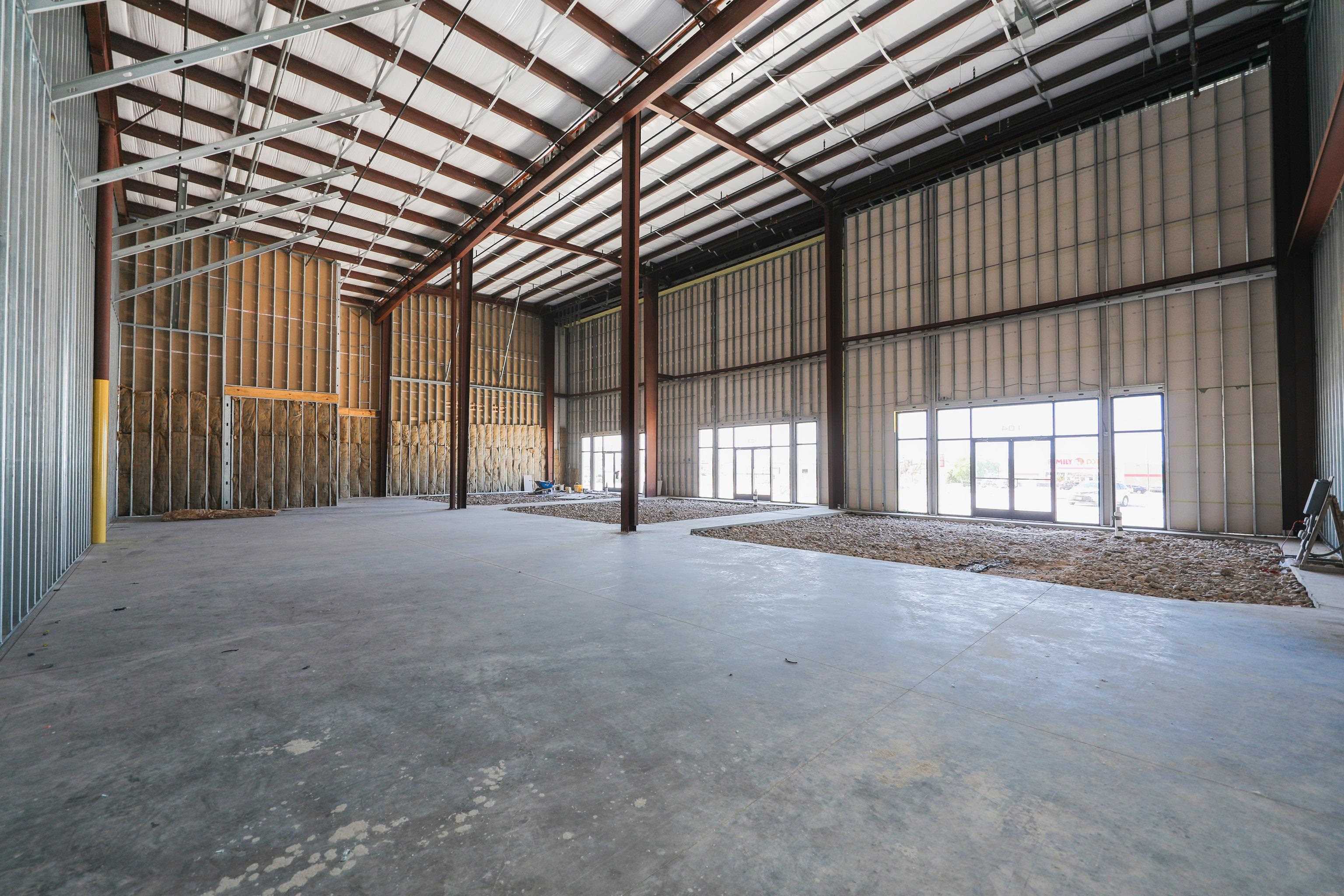 102 Floral Blvd Unit: 103