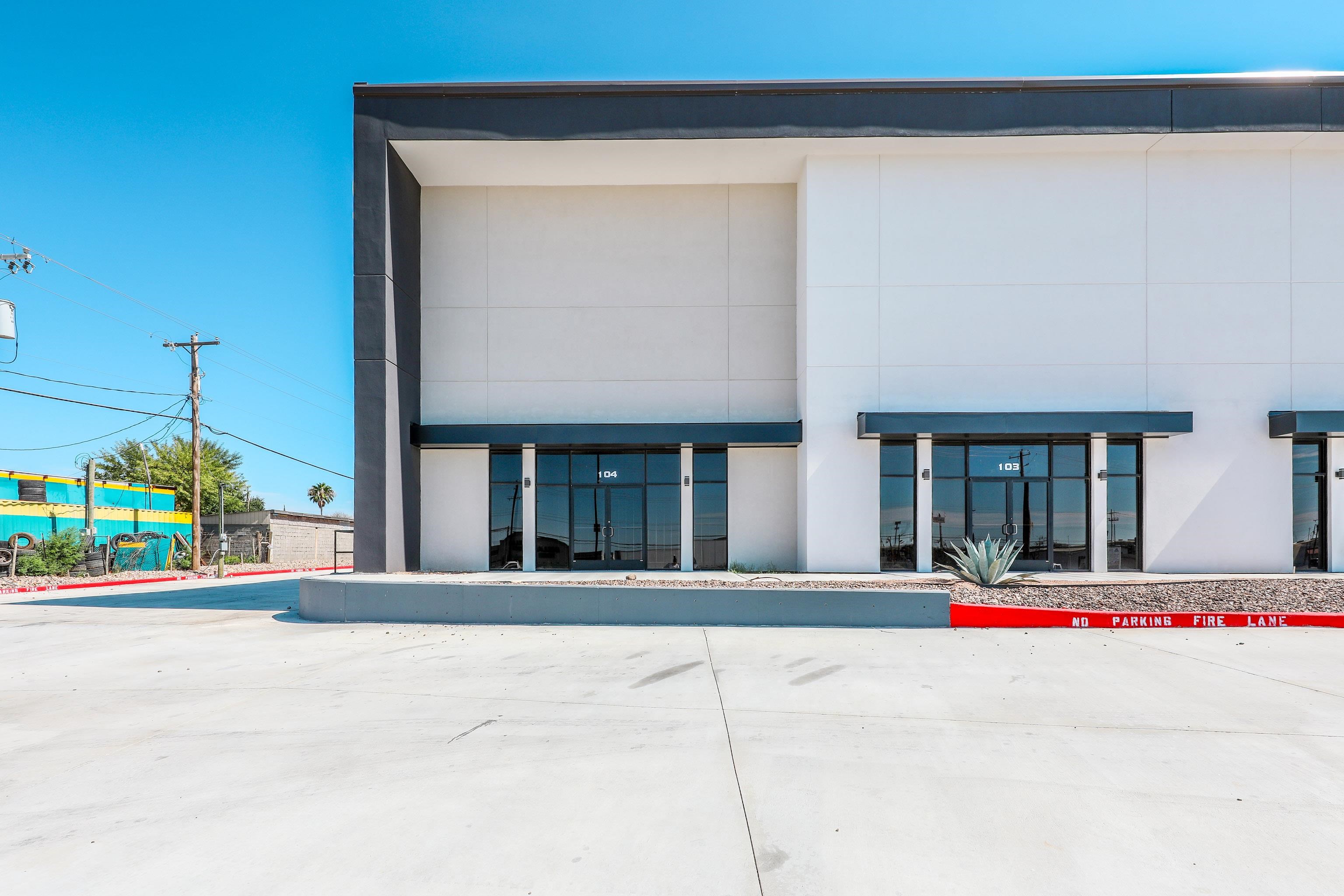 102 Floral Blvd Unit: 104