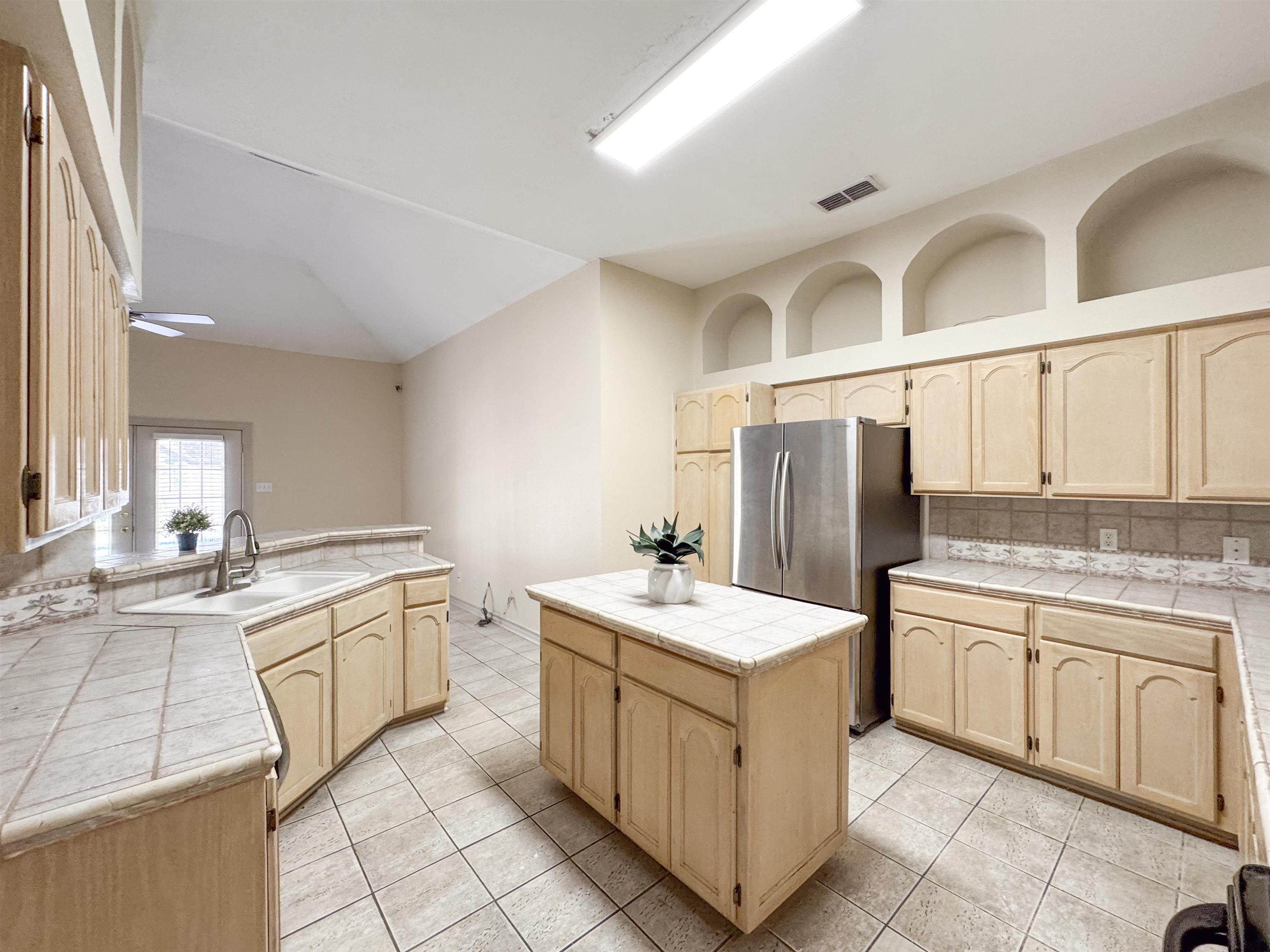 3003 Edgefield Ct