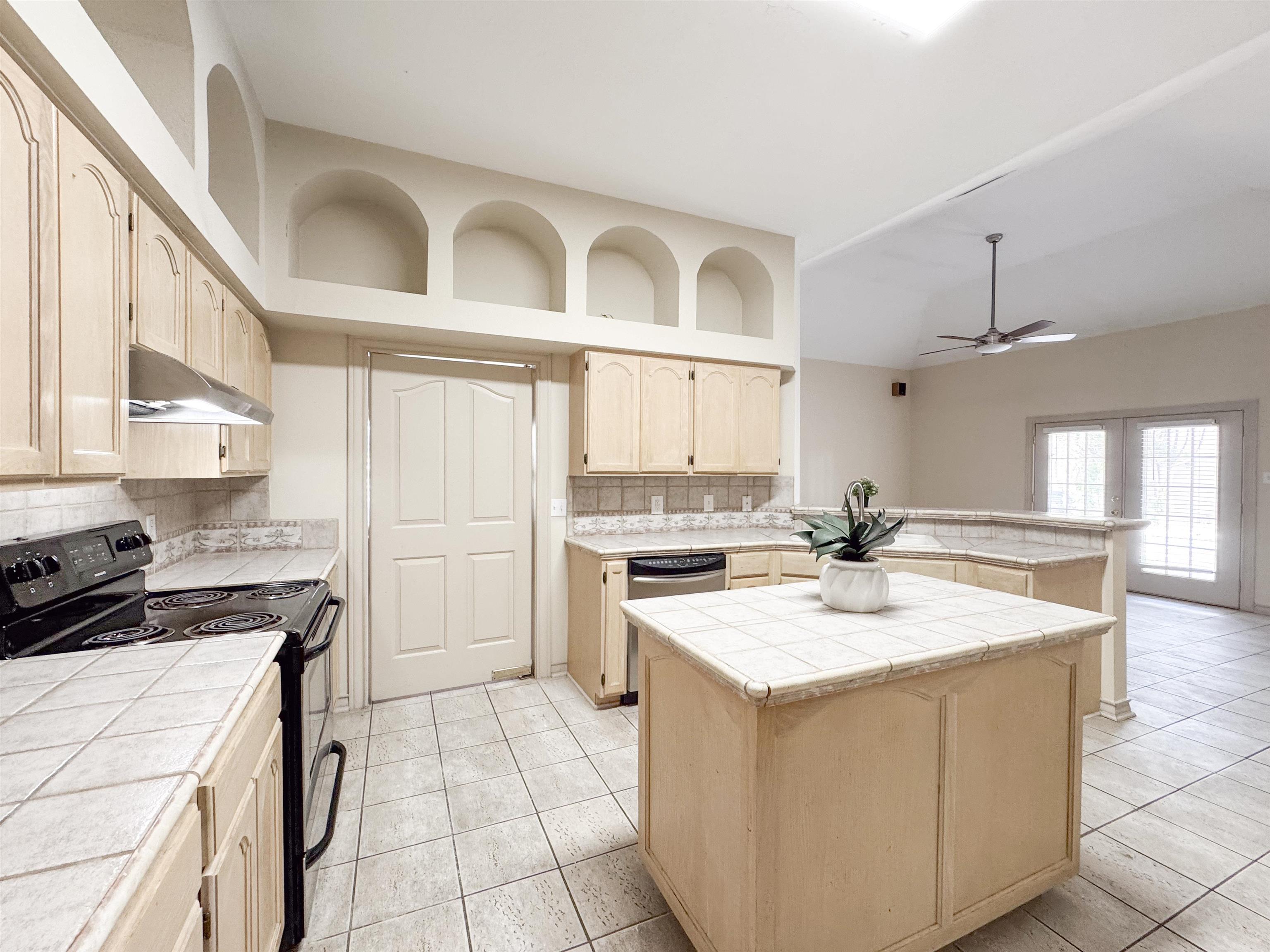 3003 Edgefield Ct