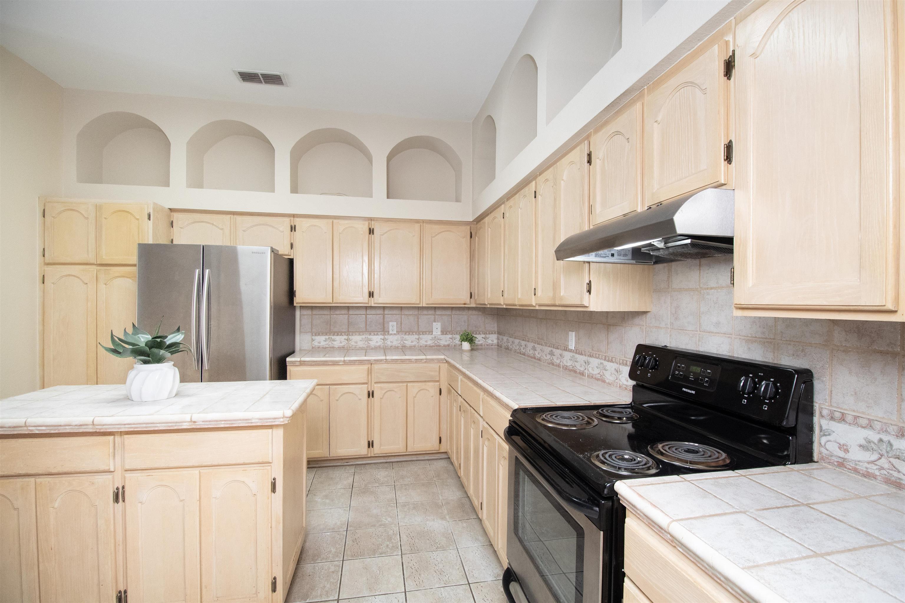 3003 Edgefield Ct