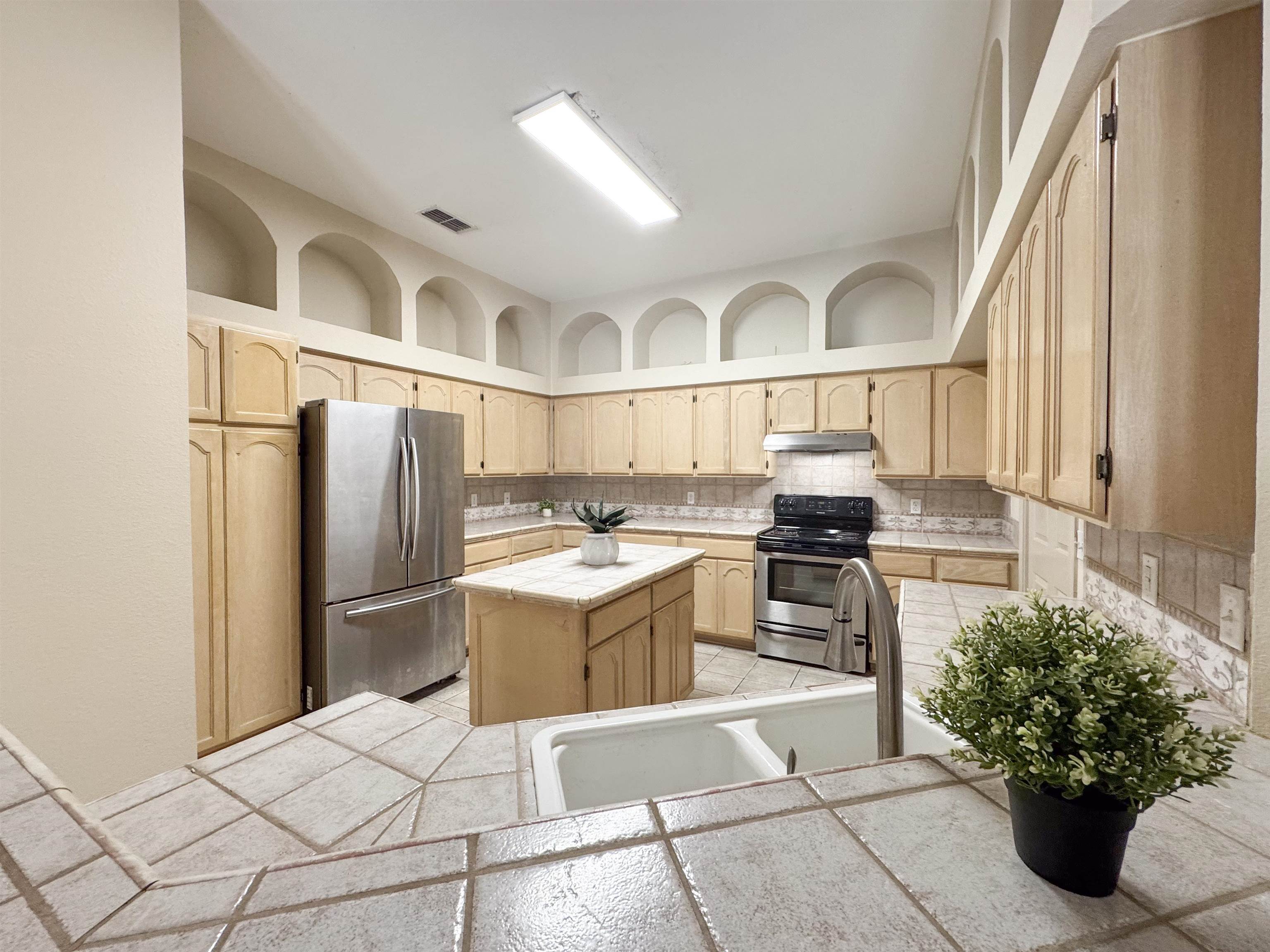 3003 Edgefield Ct