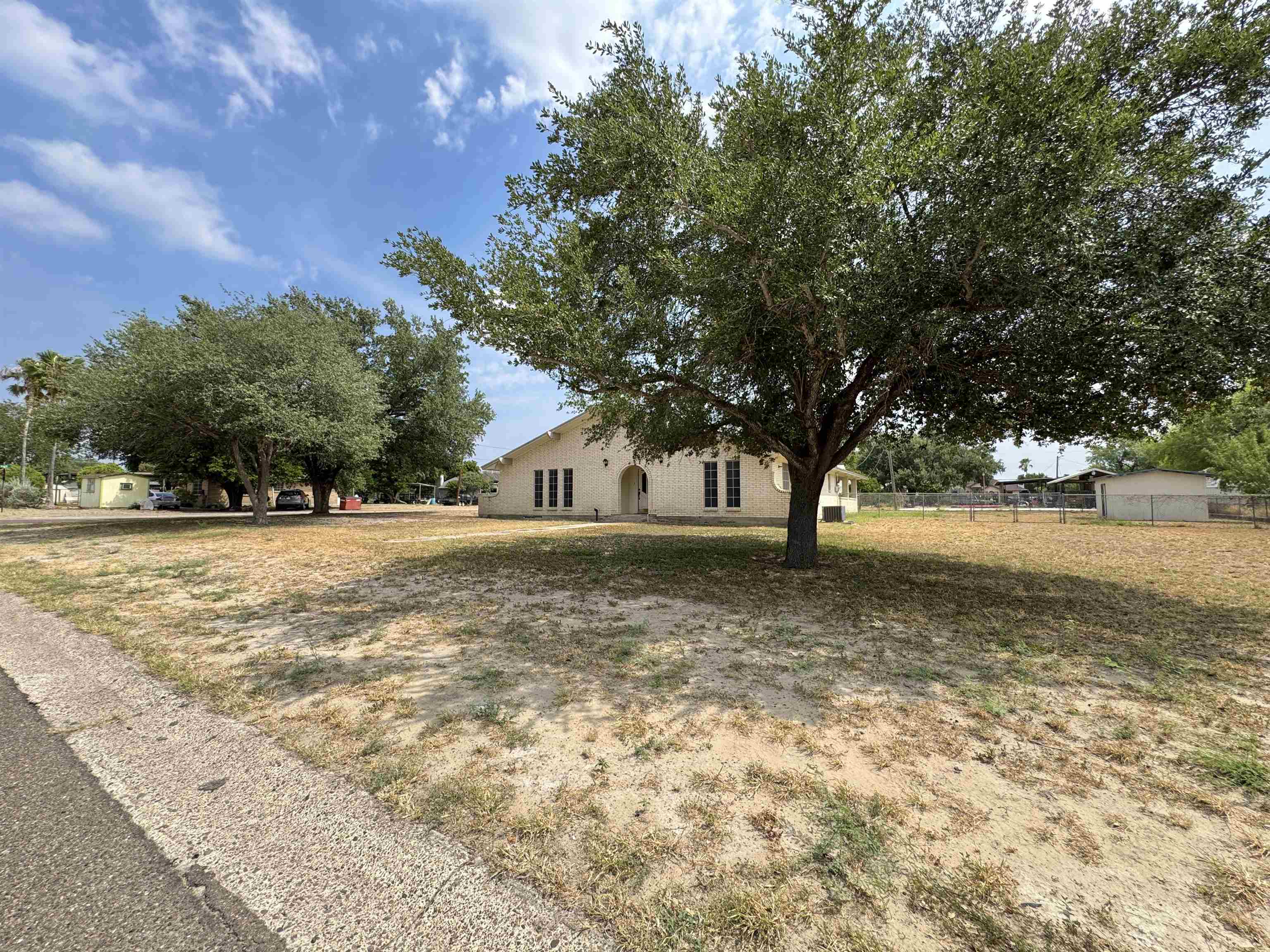 1410 Alamo St