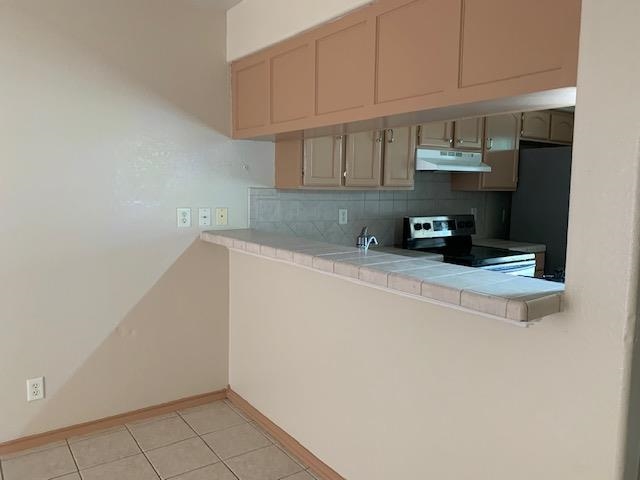 704 Lapis Ln