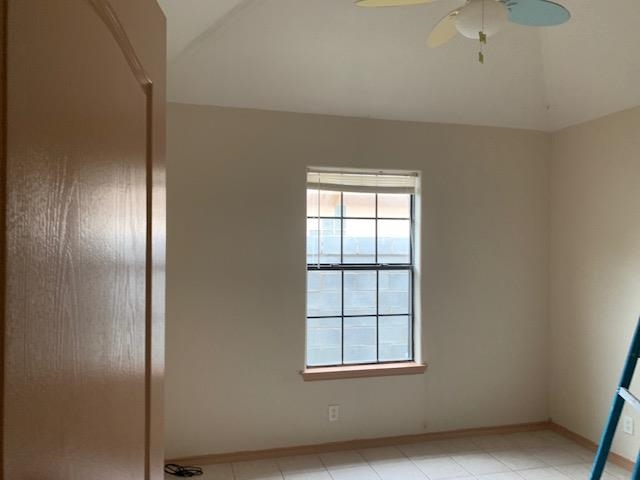 704 Lapis Ln