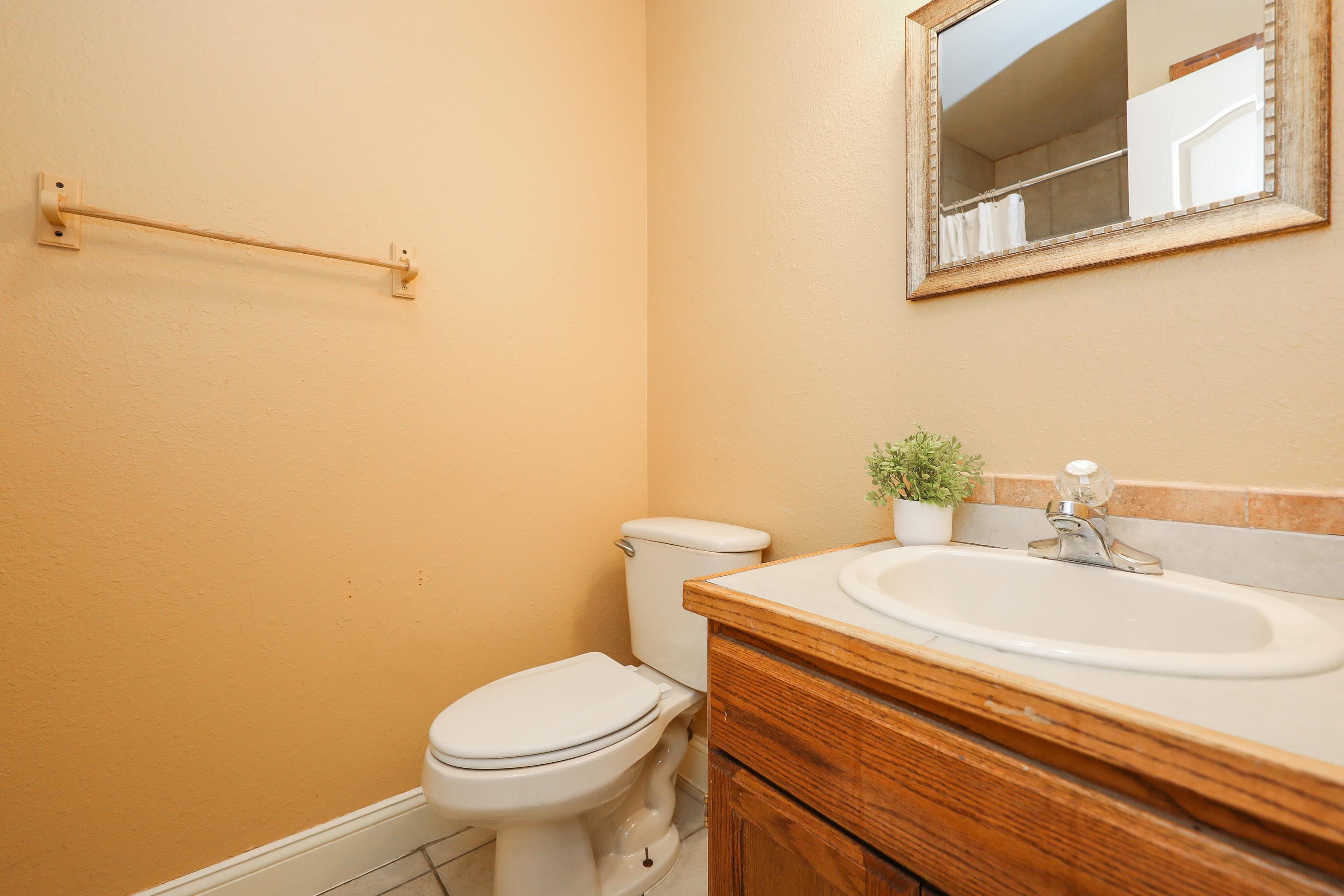 101 W Del Mar Blvd Unit: 2A