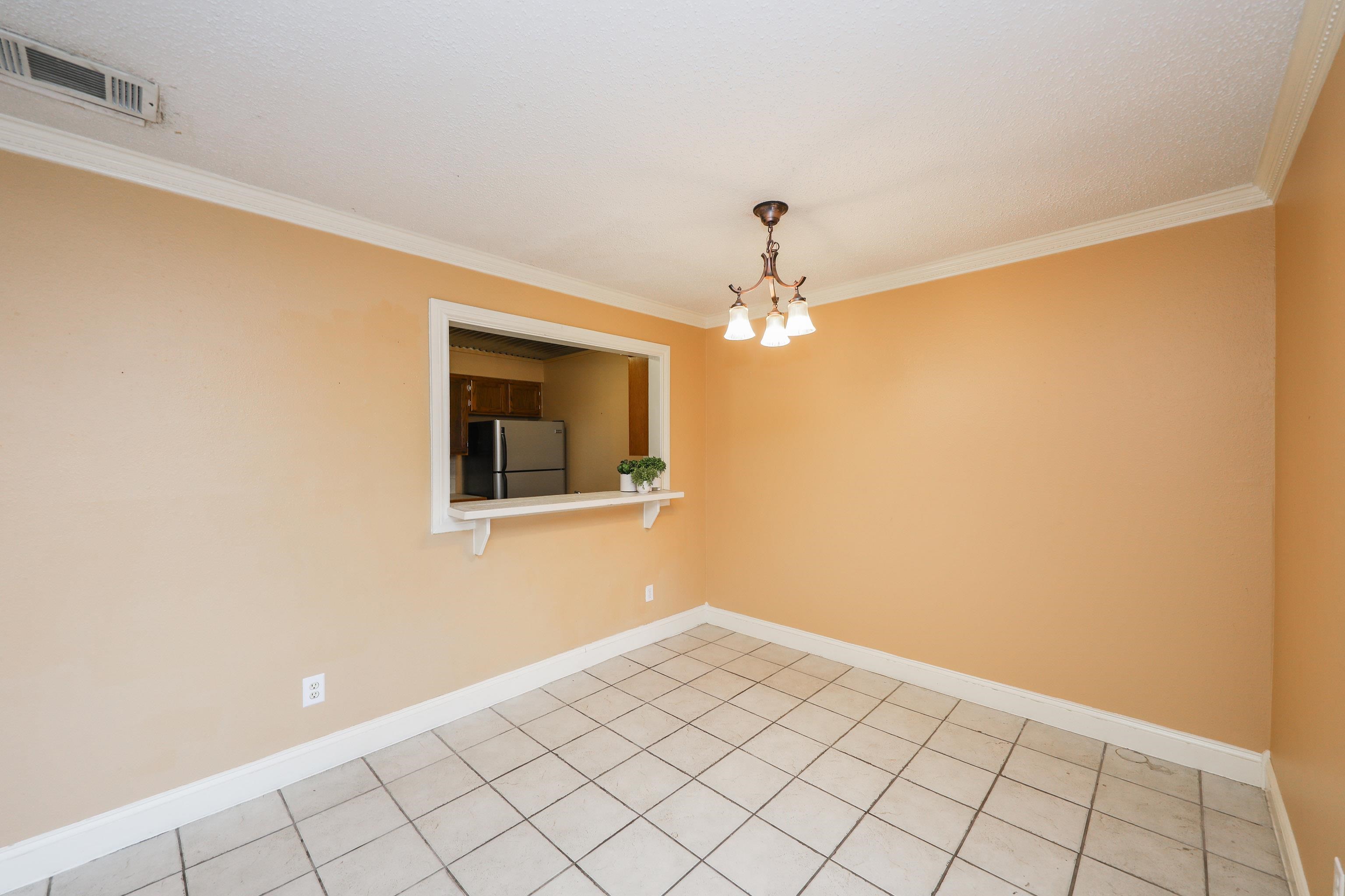 101 W Del Mar Blvd Unit: 2A