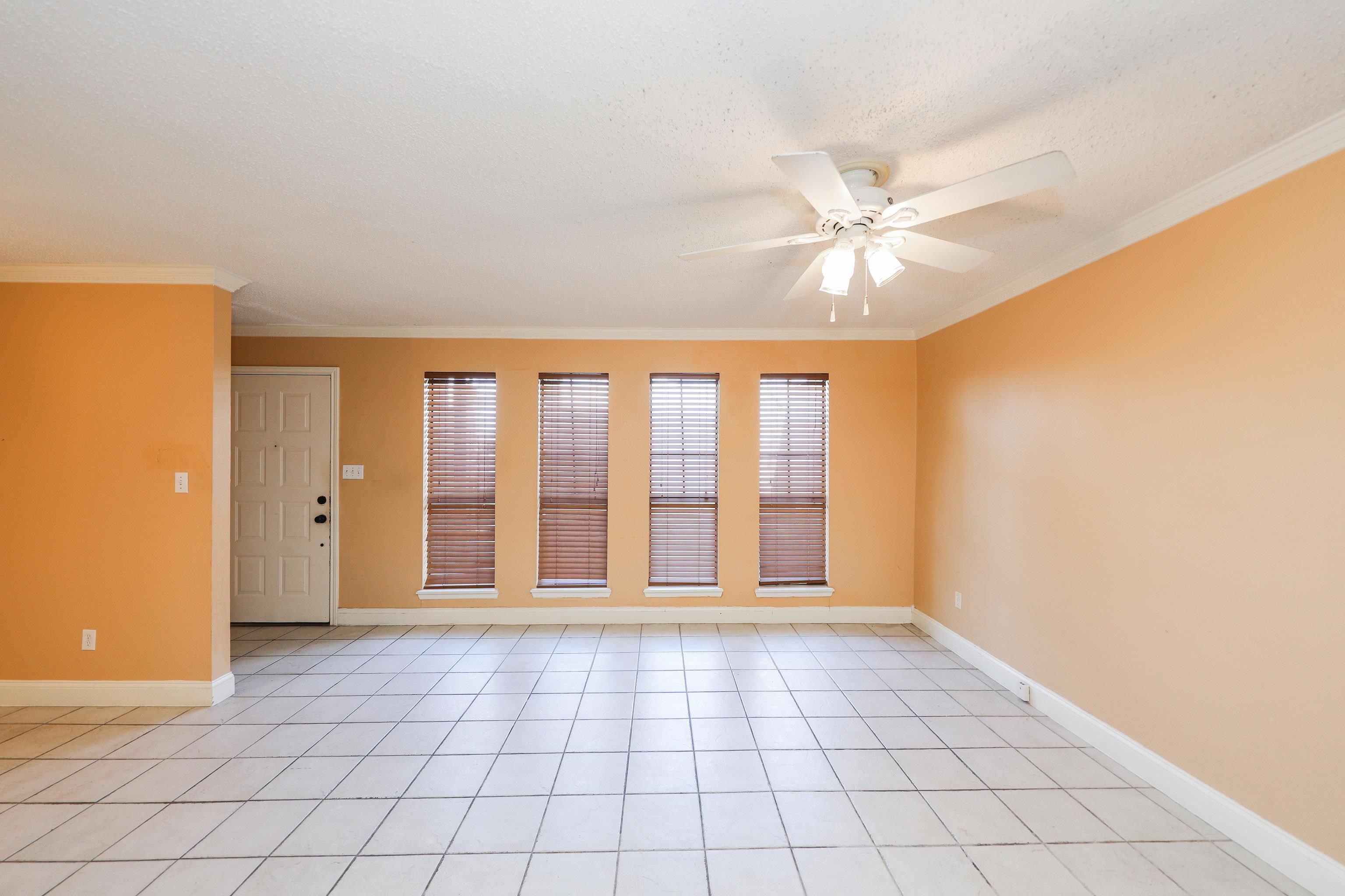 101 W Del Mar Blvd Unit: 2A