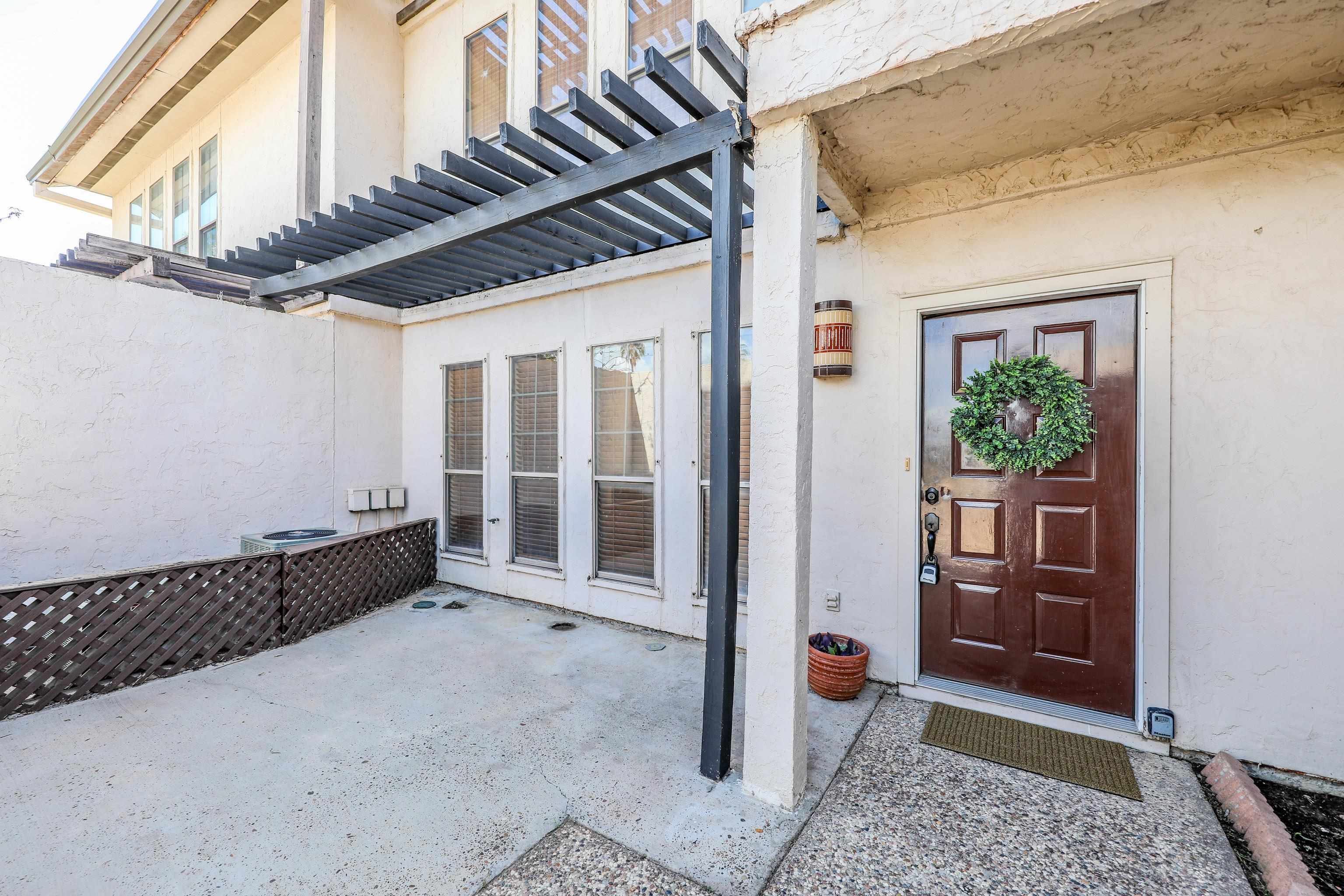 101 W Del Mar Blvd Unit: 2A