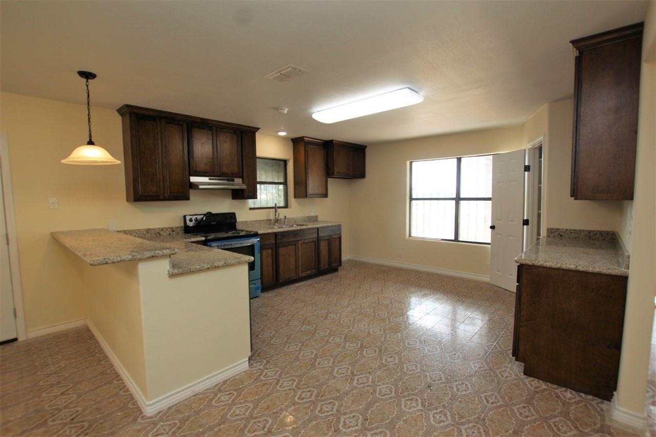 4605 Zapata Hwy
