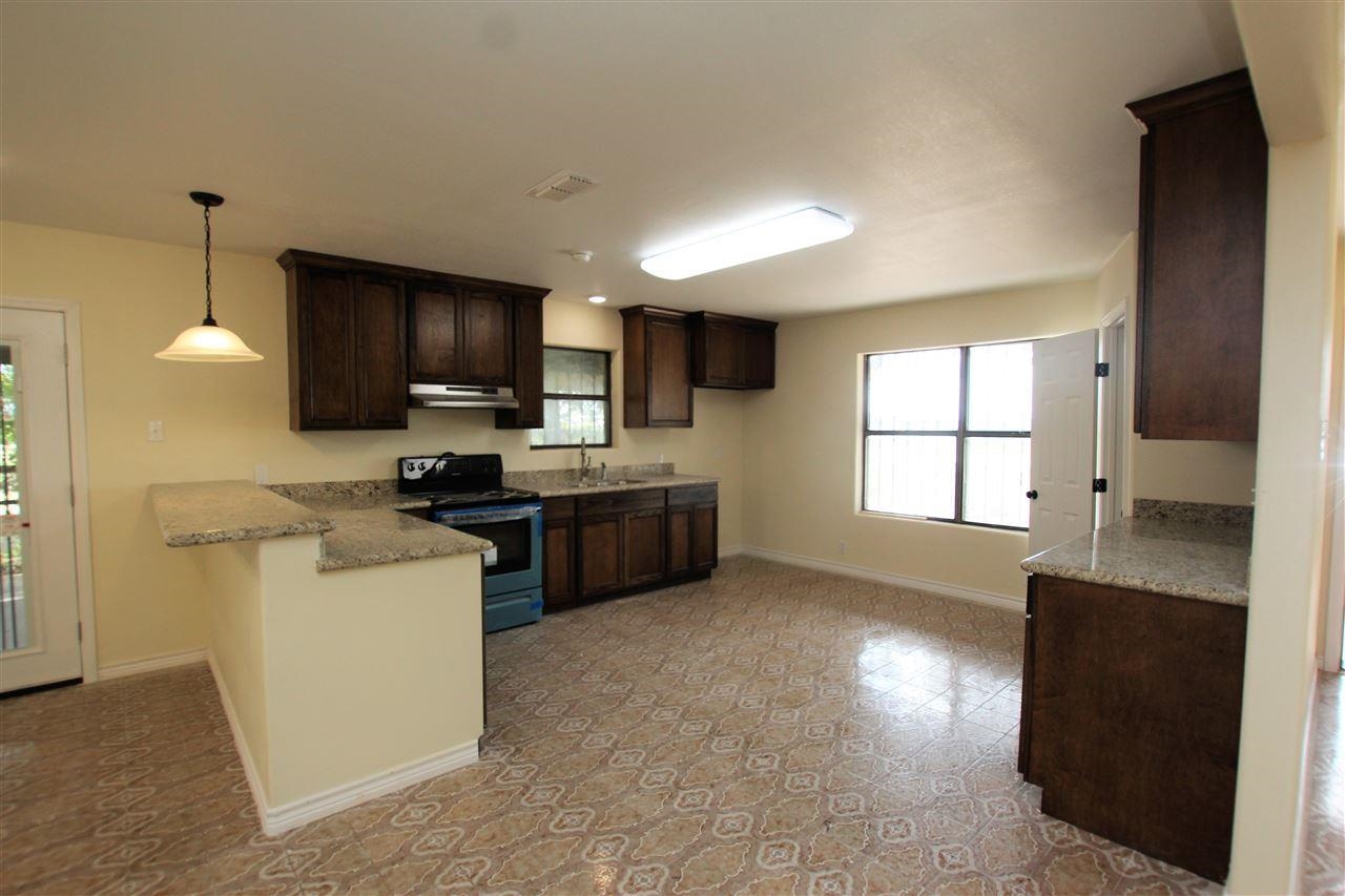 4605 Zapata Hwy