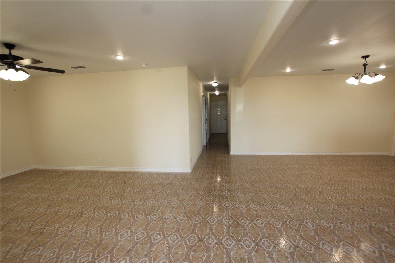 4605 Zapata Hwy