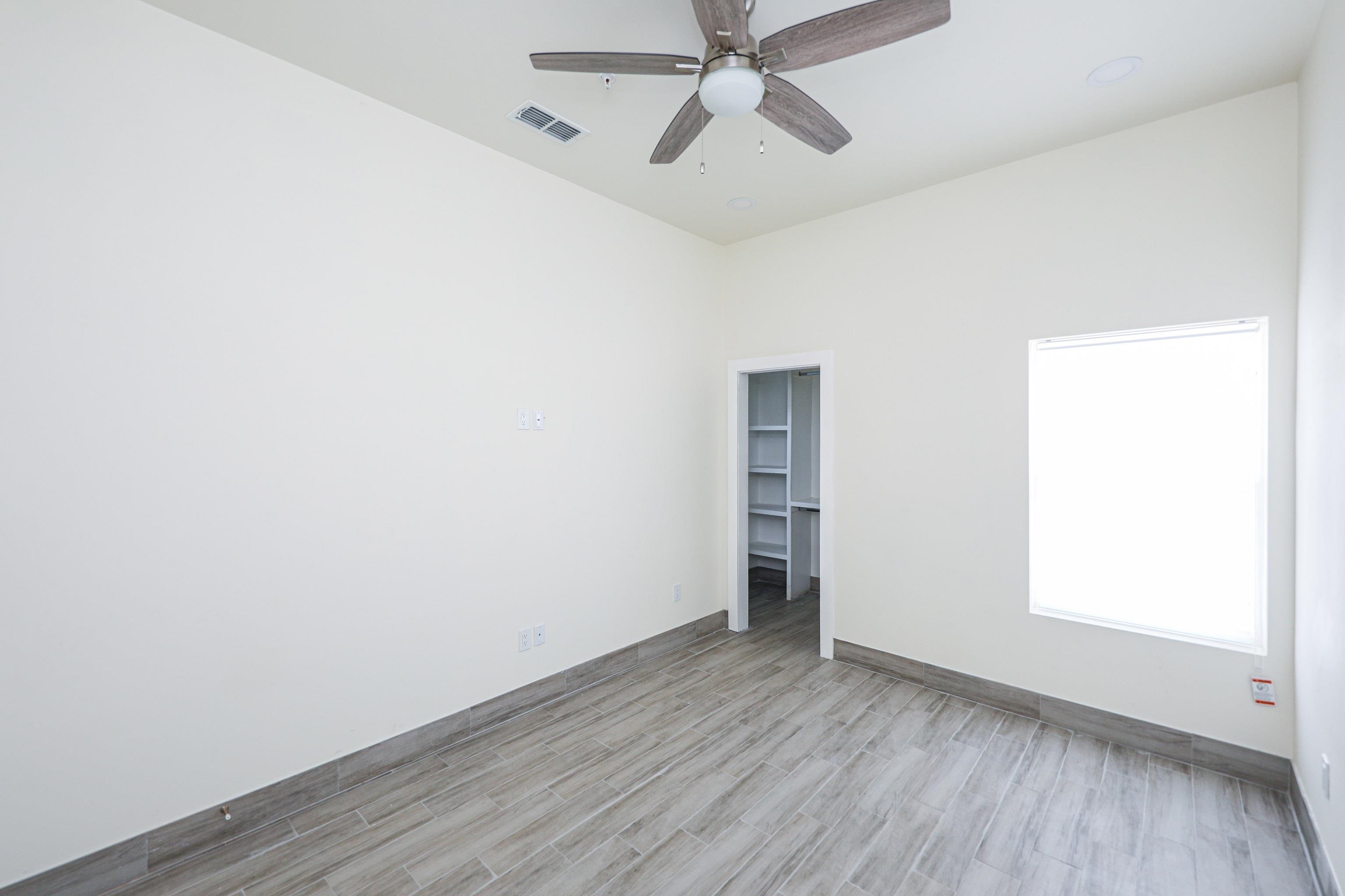 9109 McPherson Rd Unit: 5