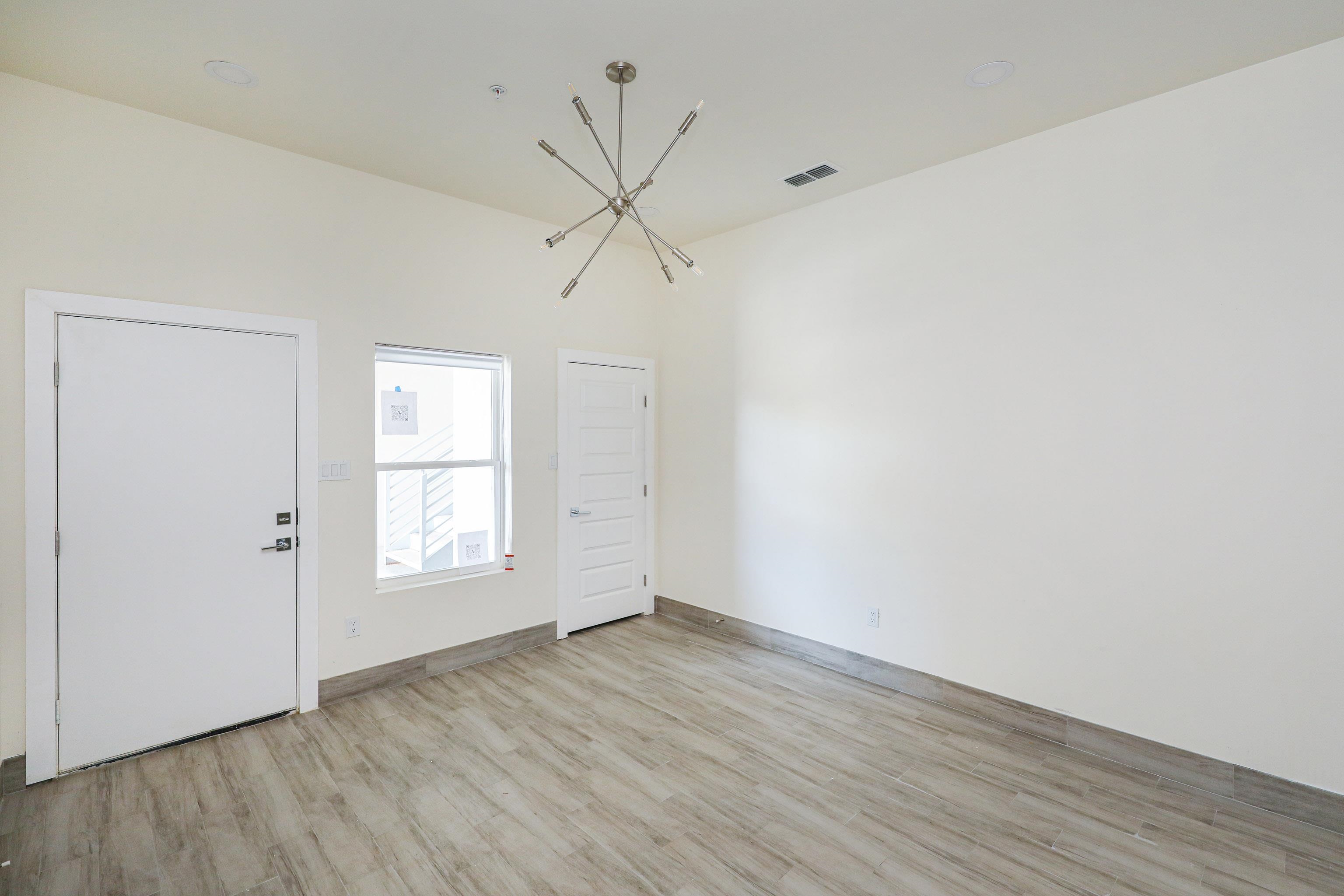 9109 McPherson Rd Unit: 5