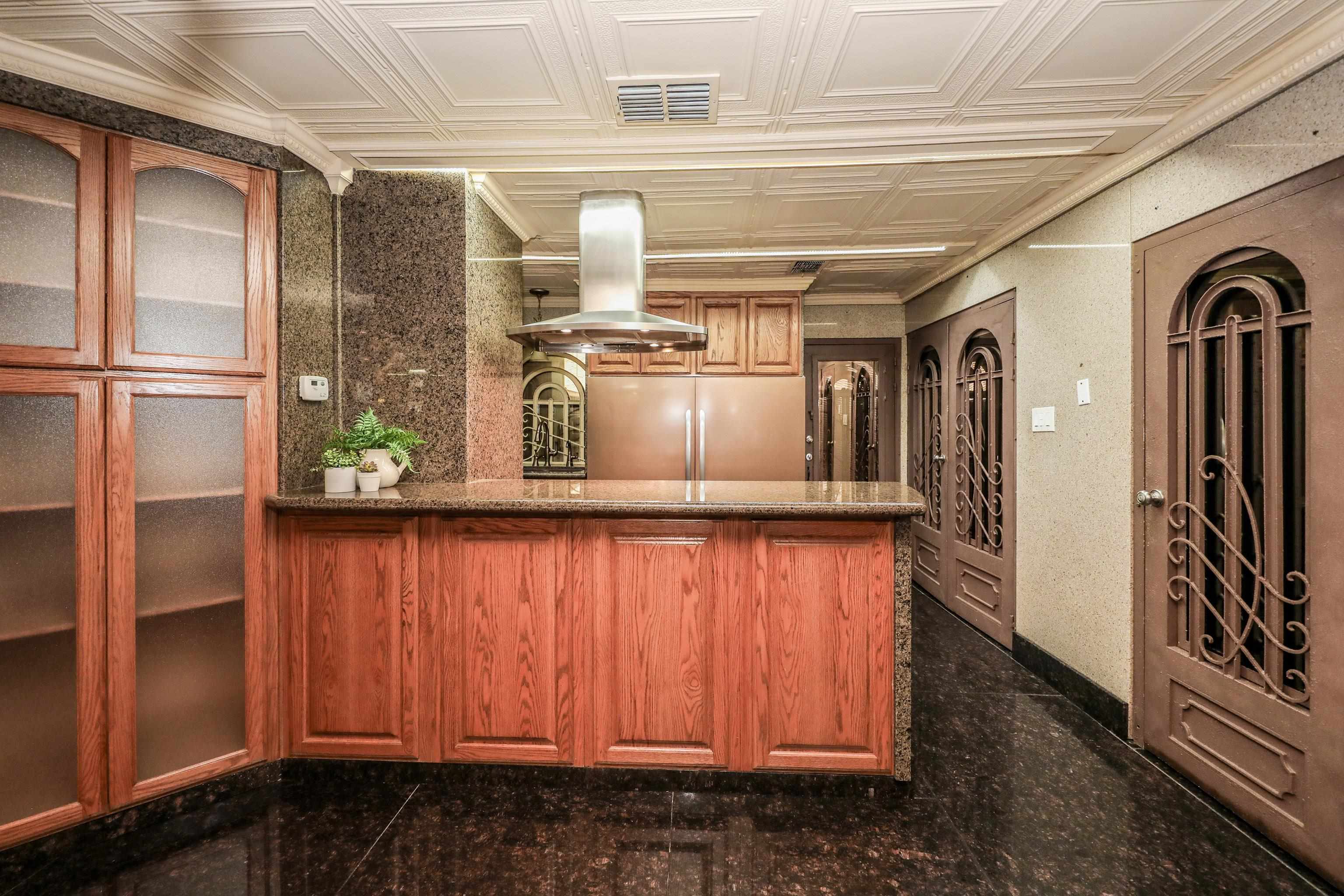 5500 McPherson Rd Unit: 29