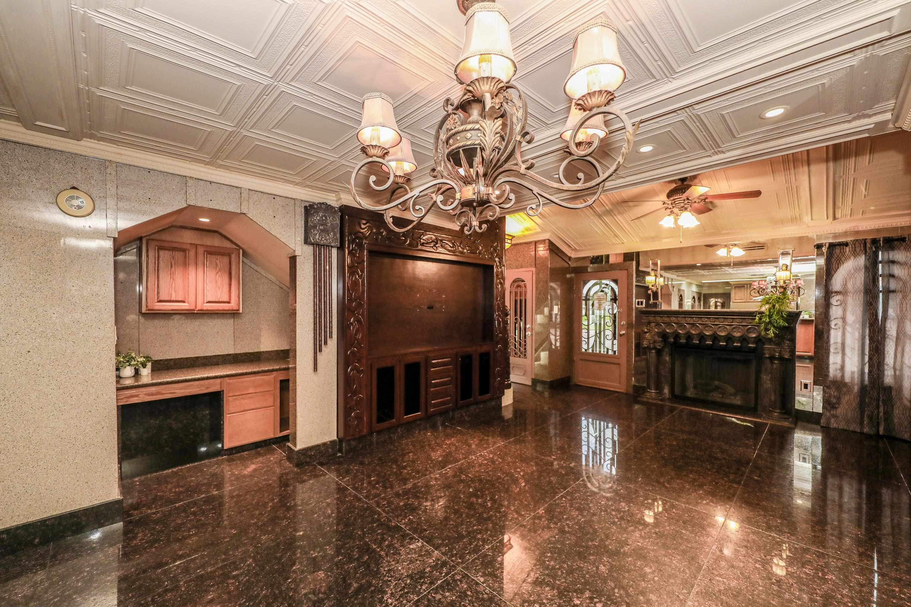 5500 McPherson Rd Unit: 29