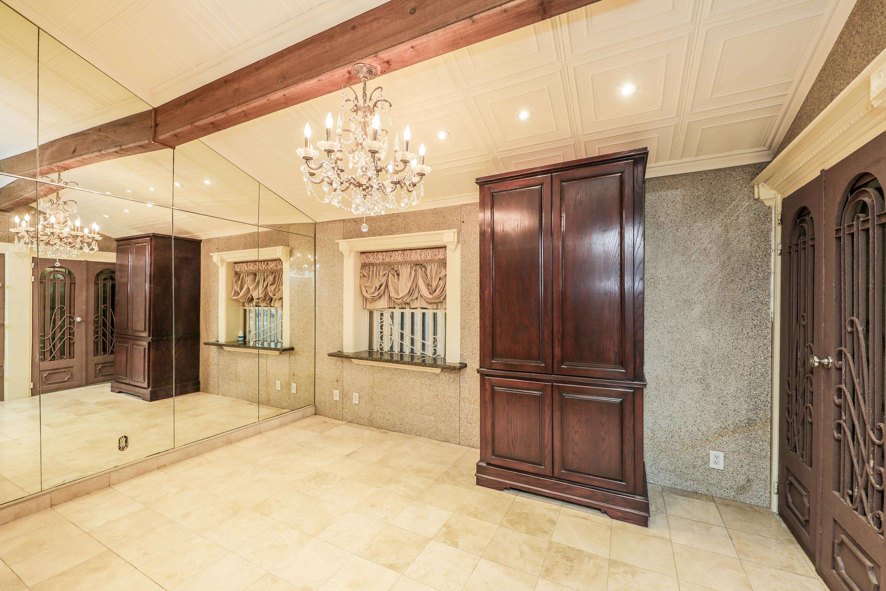 5500 McPherson Rd Unit: 29