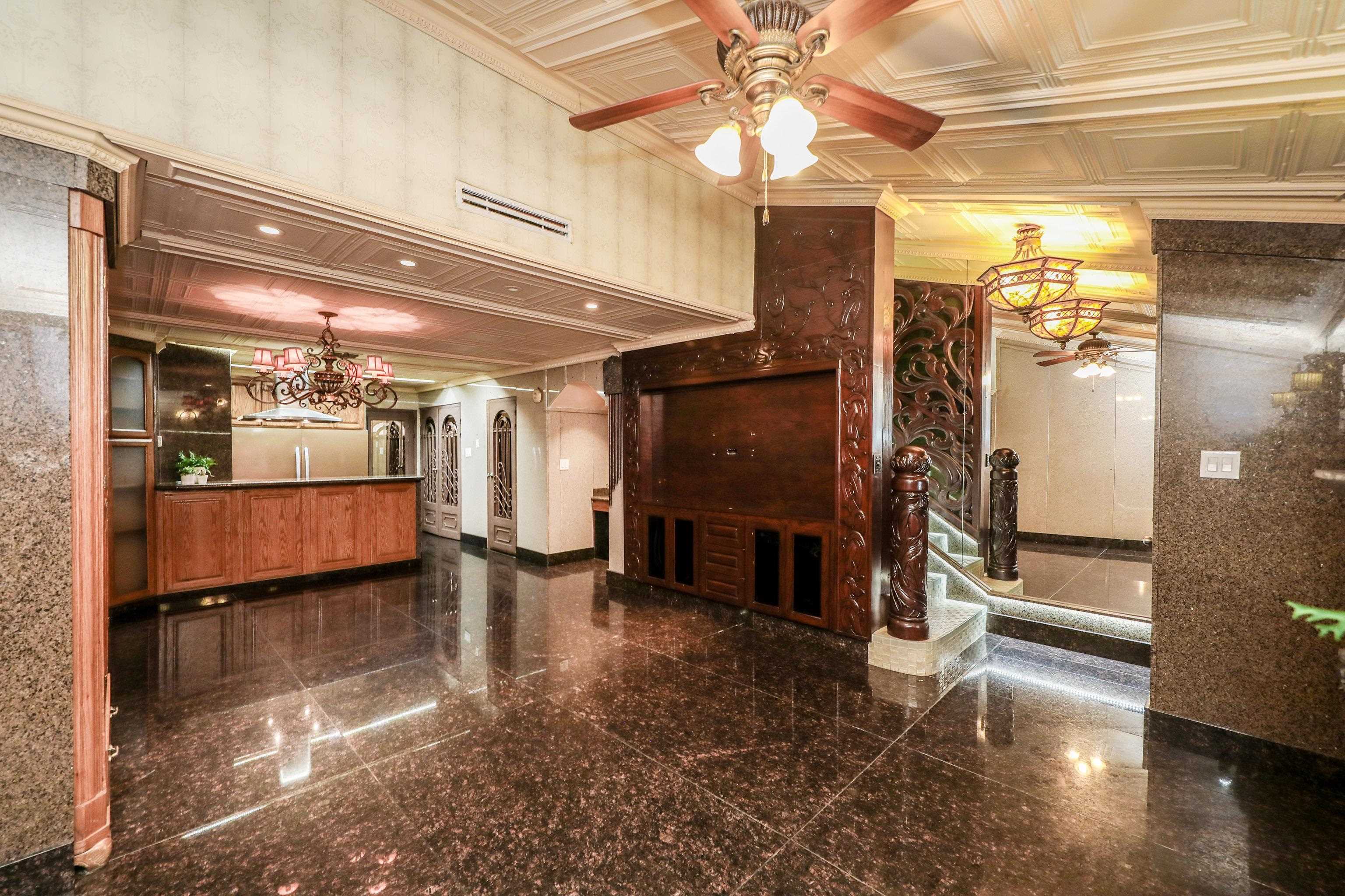 5500 McPherson Rd Unit: 29