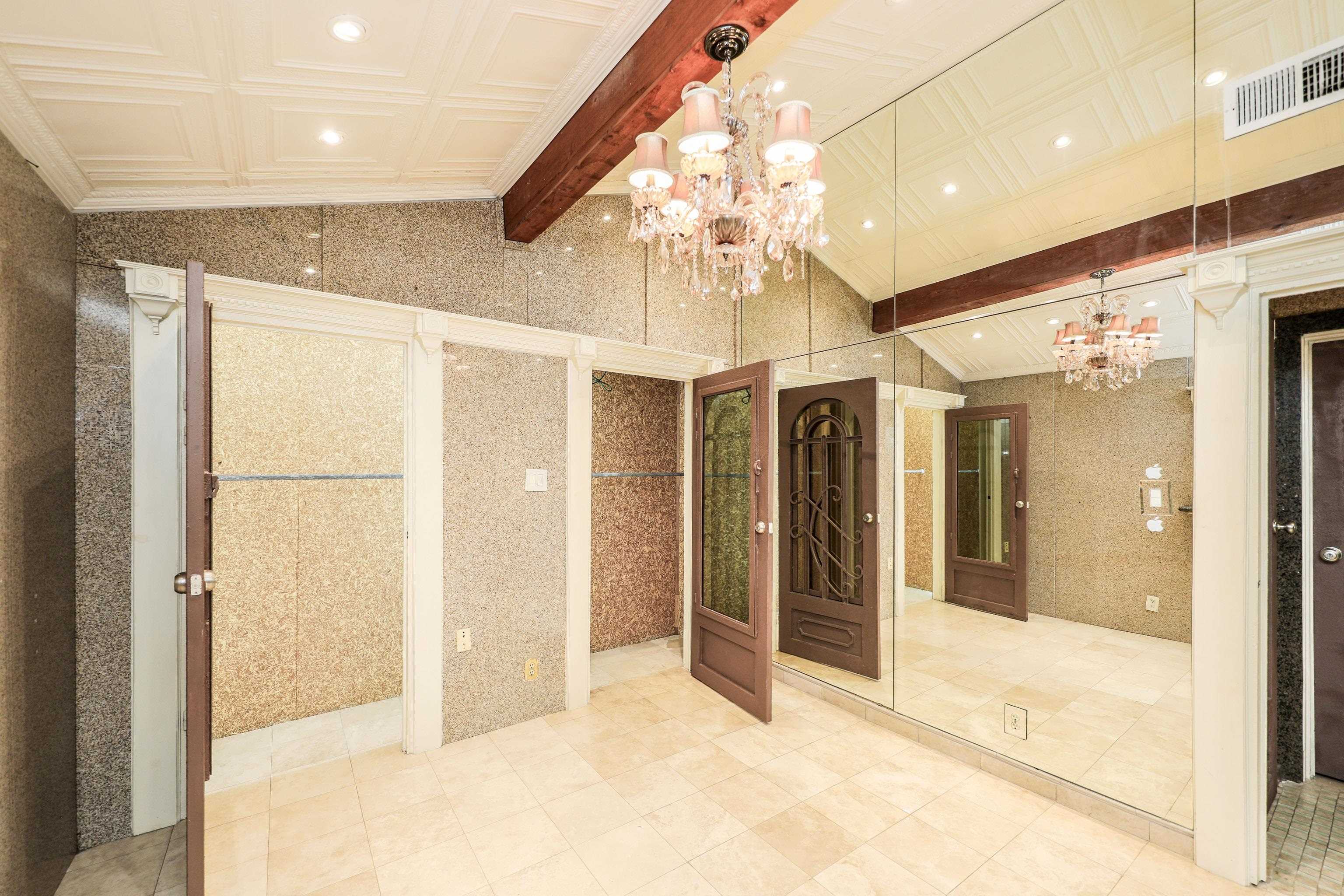 5500 McPherson Rd Unit: 29