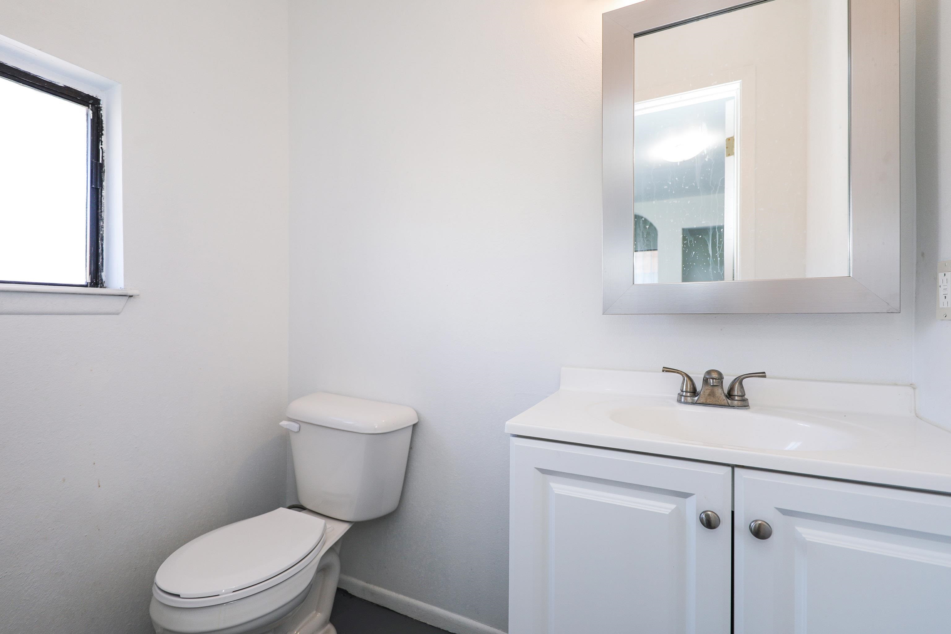1209 Iturbide St Unit: 2-7