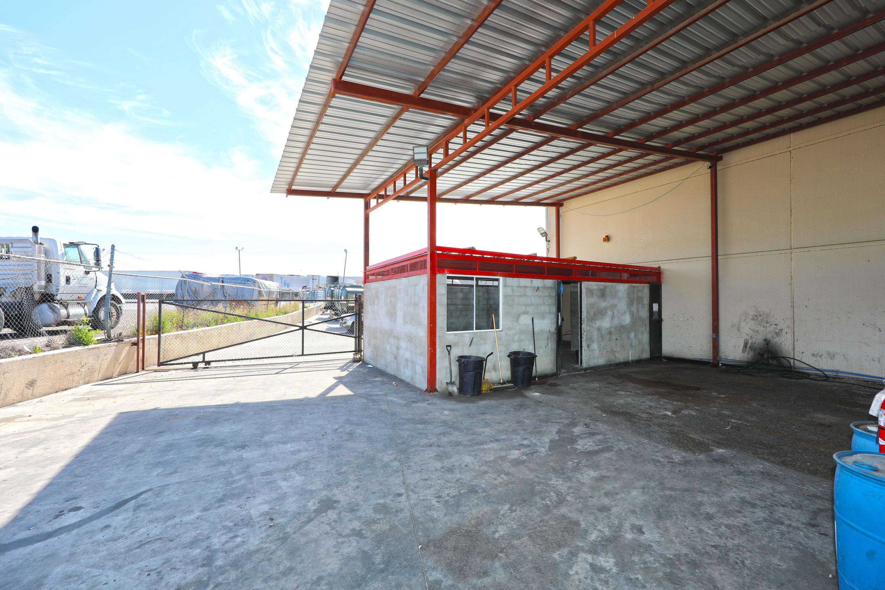 301 Grand Central Blvd