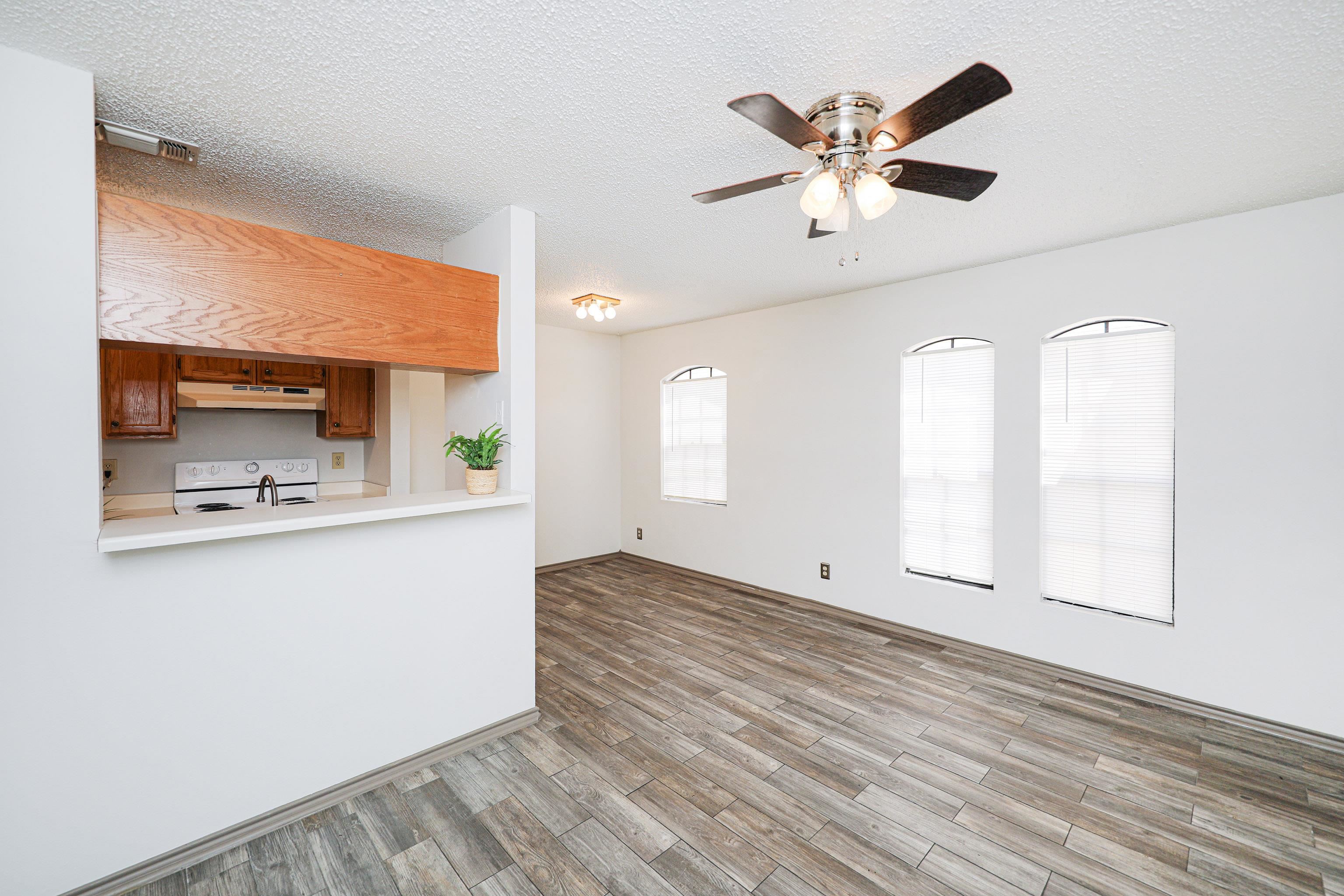 104 Belaire Dr Unit: 102