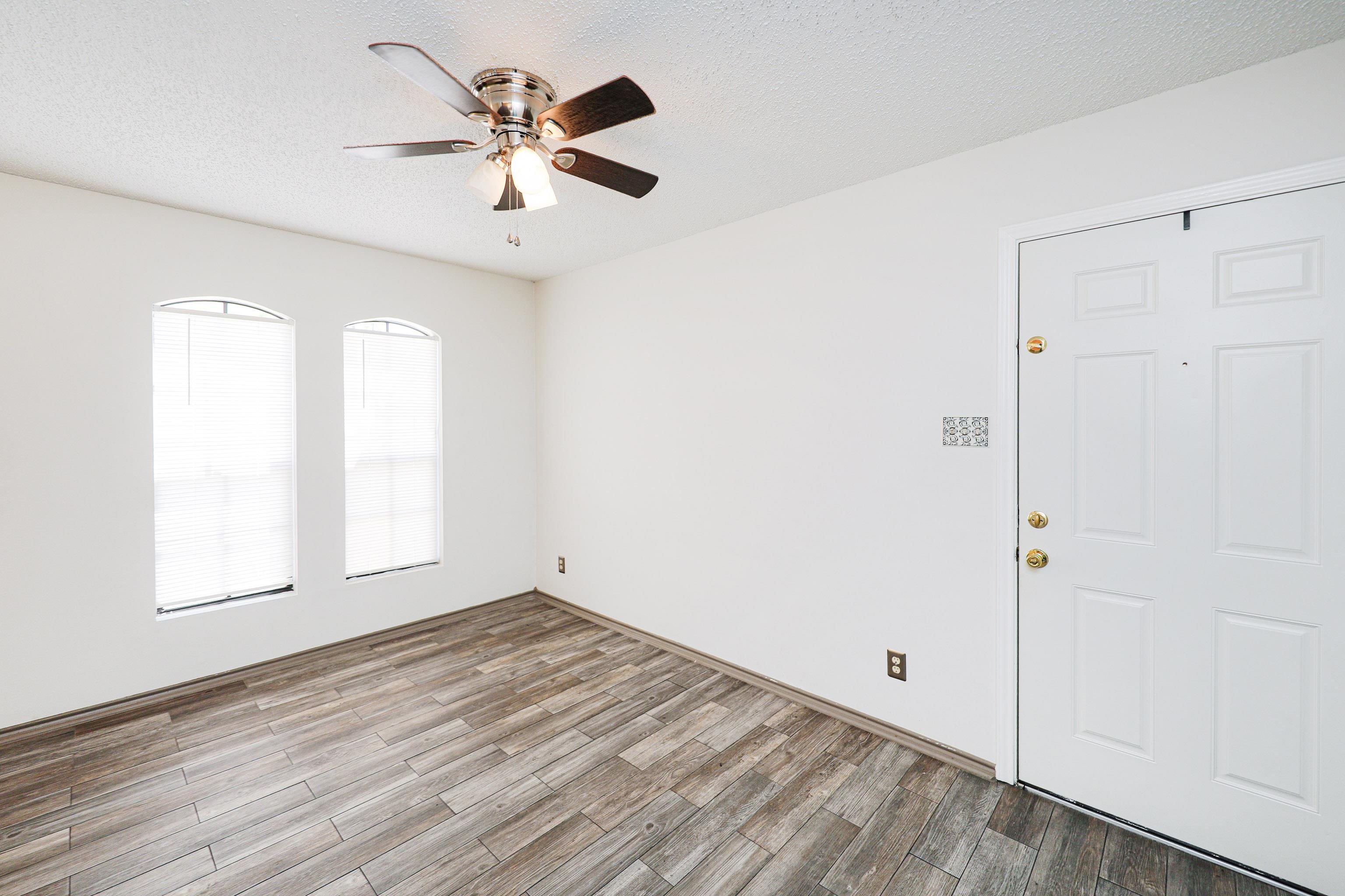 104 Belaire Dr Unit: 102