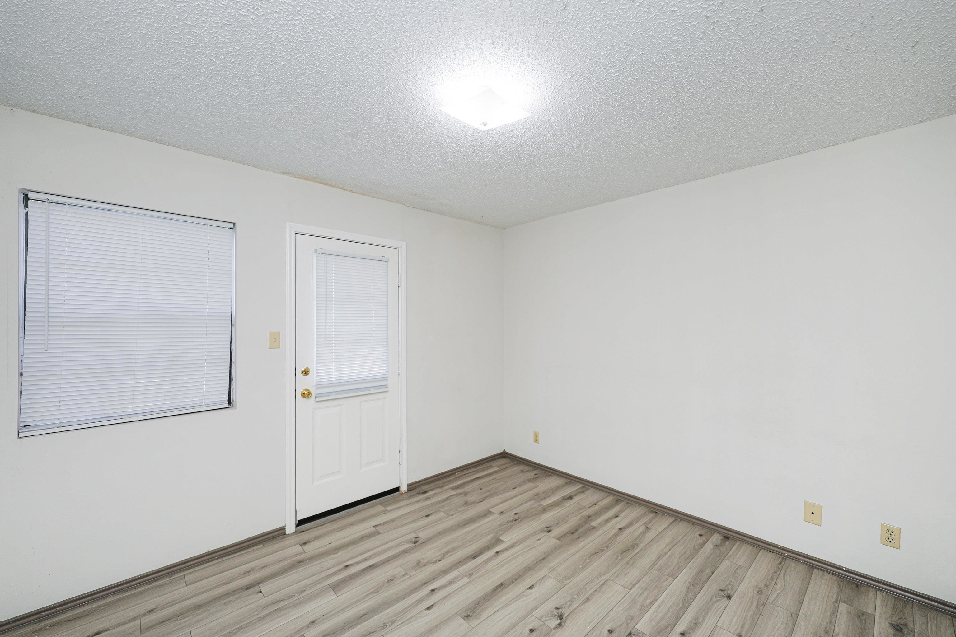 104 Belaire Dr Unit: 102