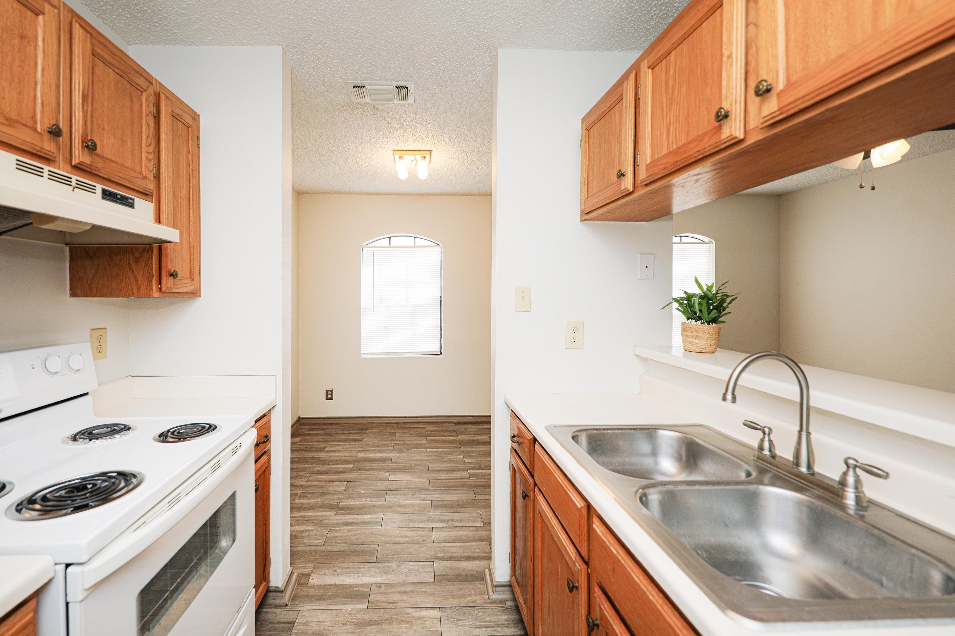 104 Belaire Dr Unit: 102