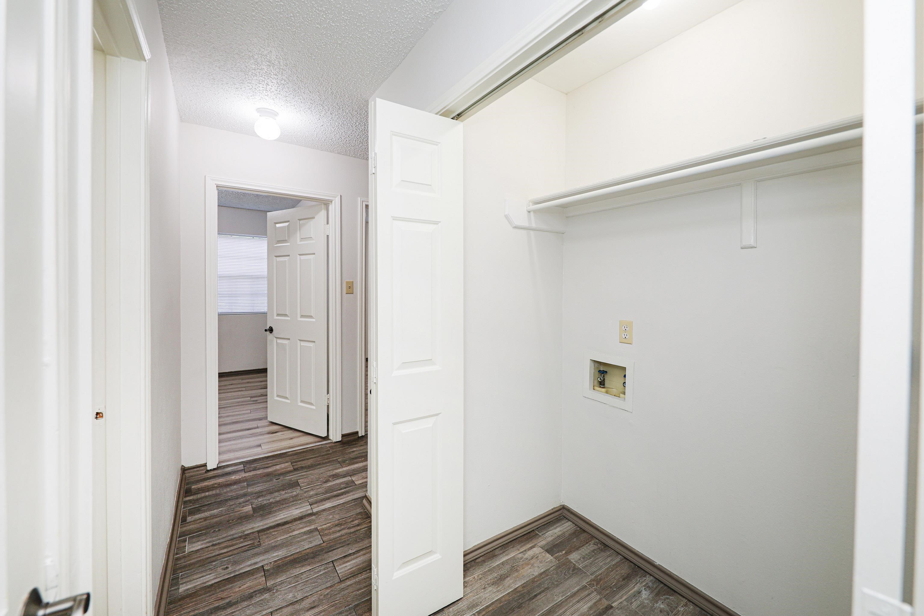 104 Belaire Dr Unit: 102
