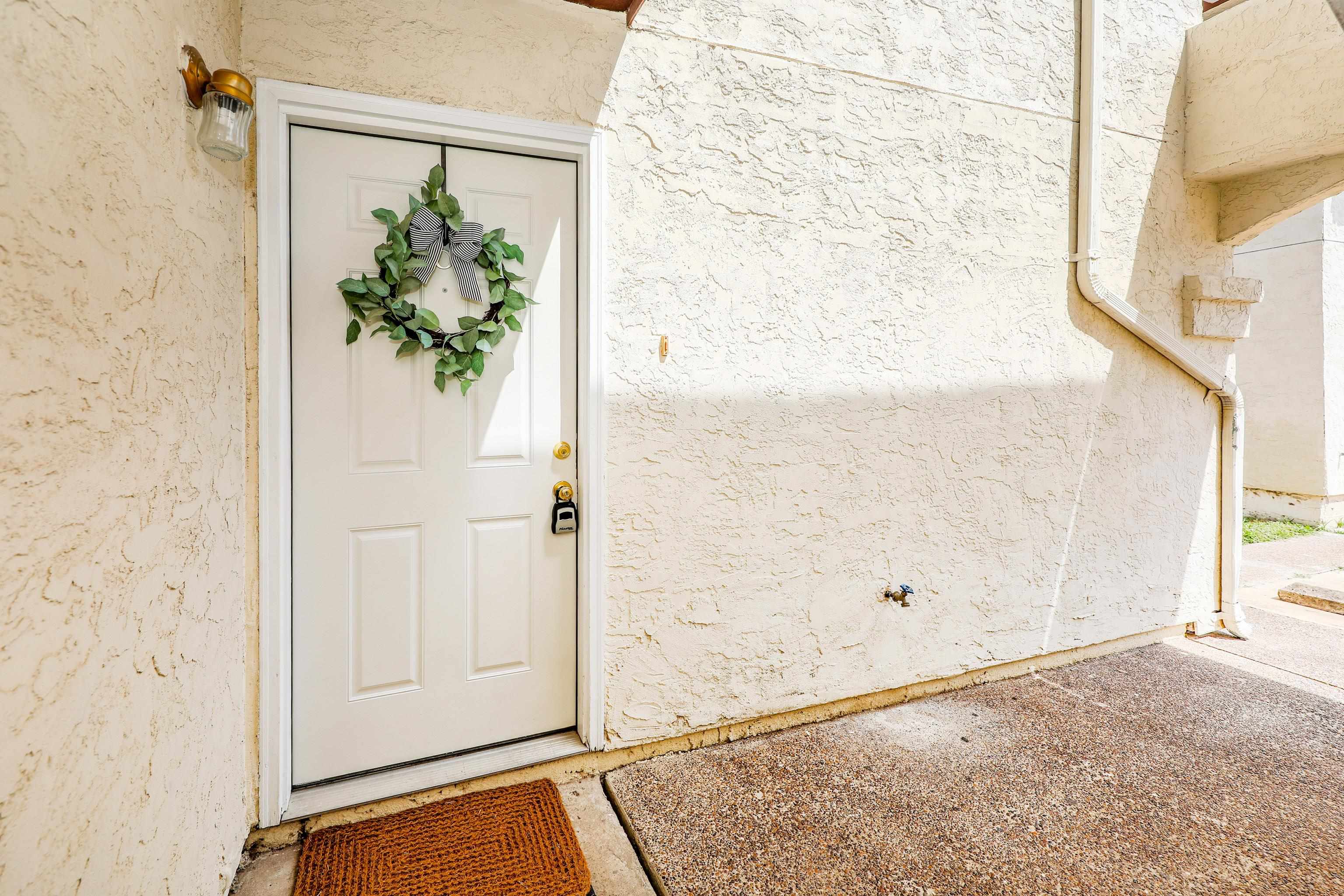 104 Belaire Dr Unit: 102