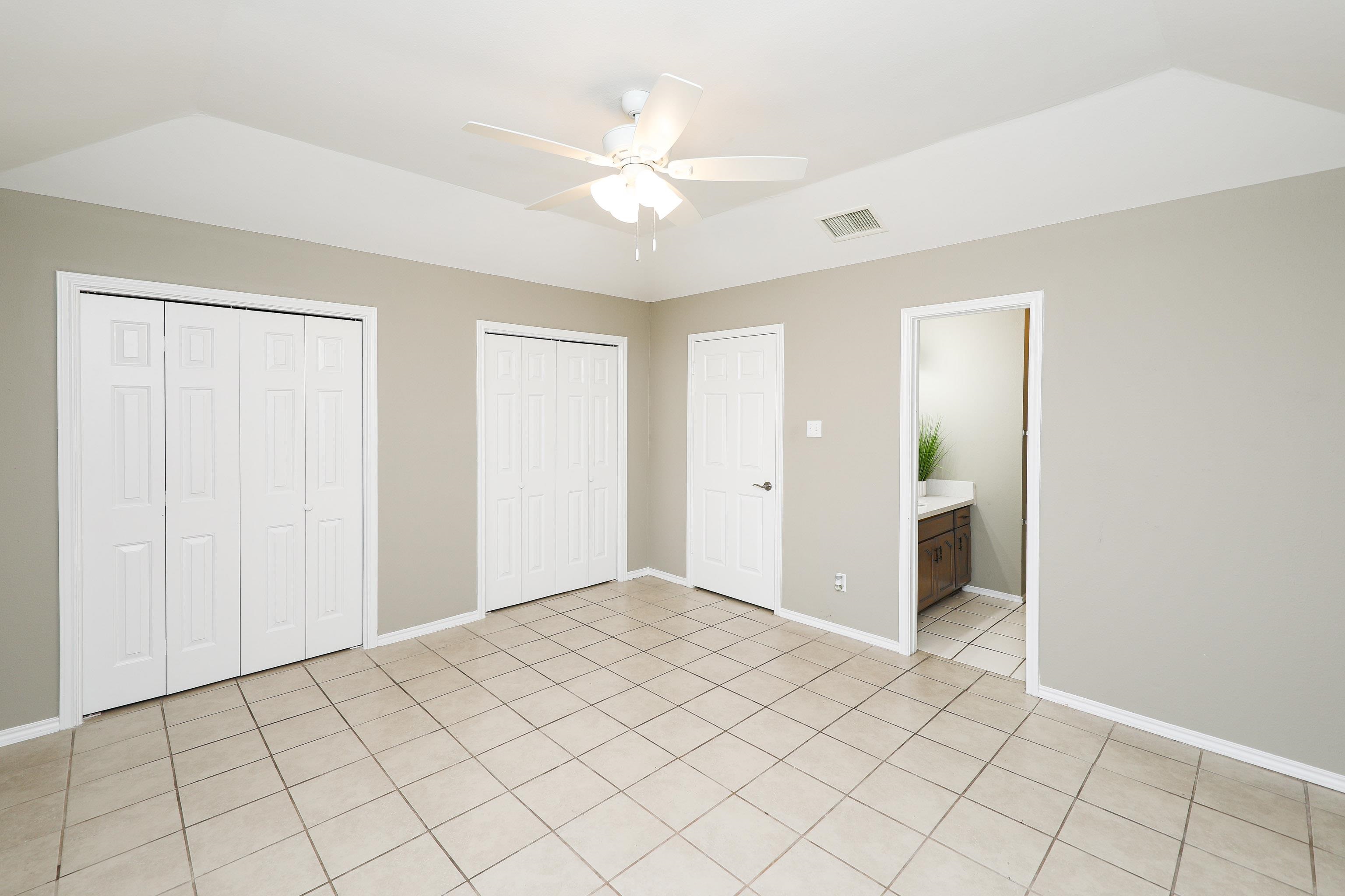 8911 McPherson Rd Unit: 4D
