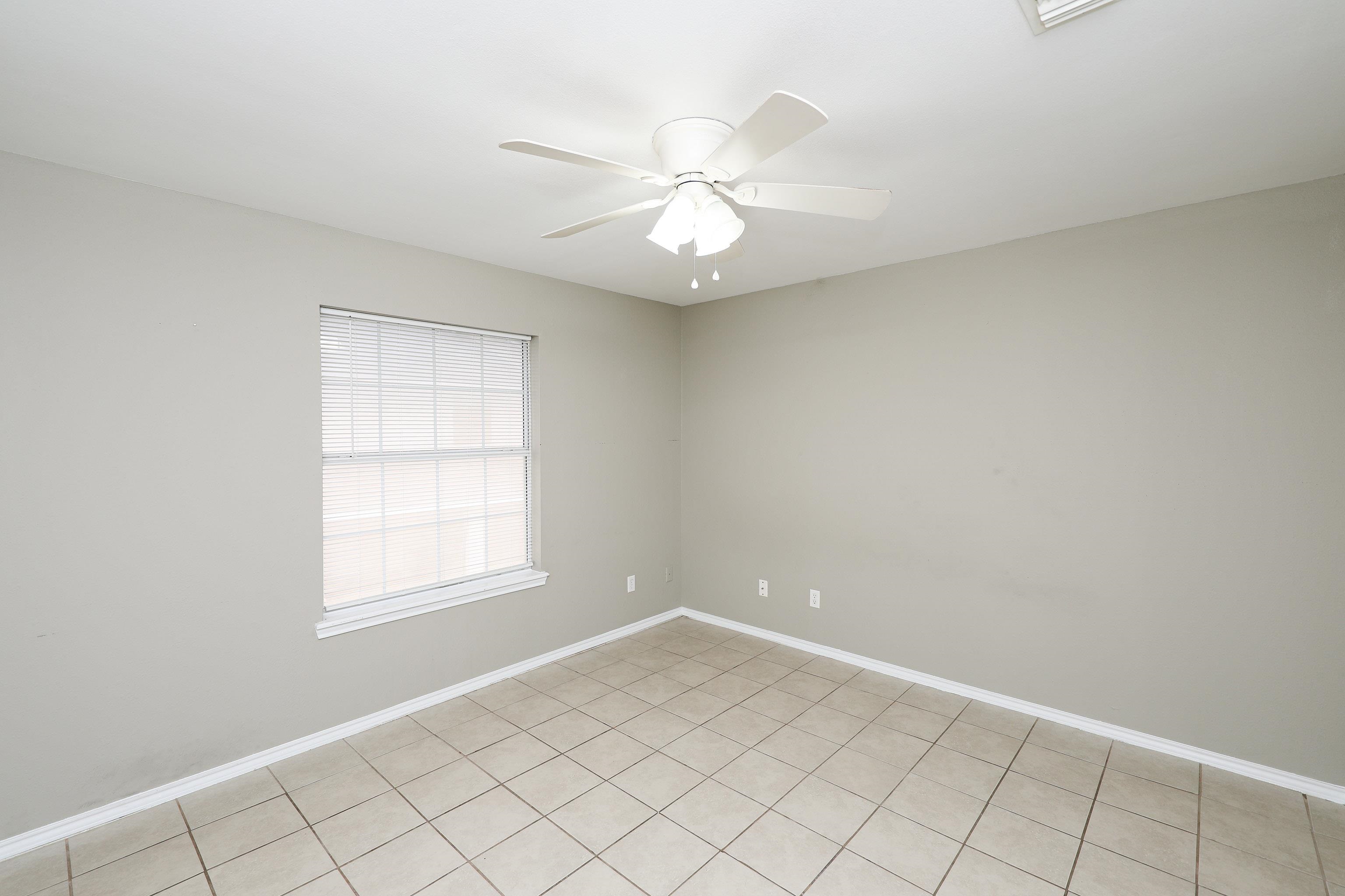 8911 McPherson Rd Unit: 4D