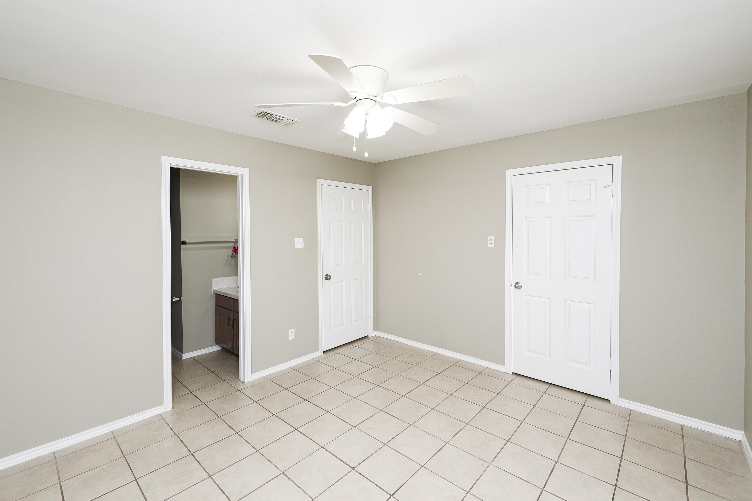 8911 McPherson Rd Unit: 4D