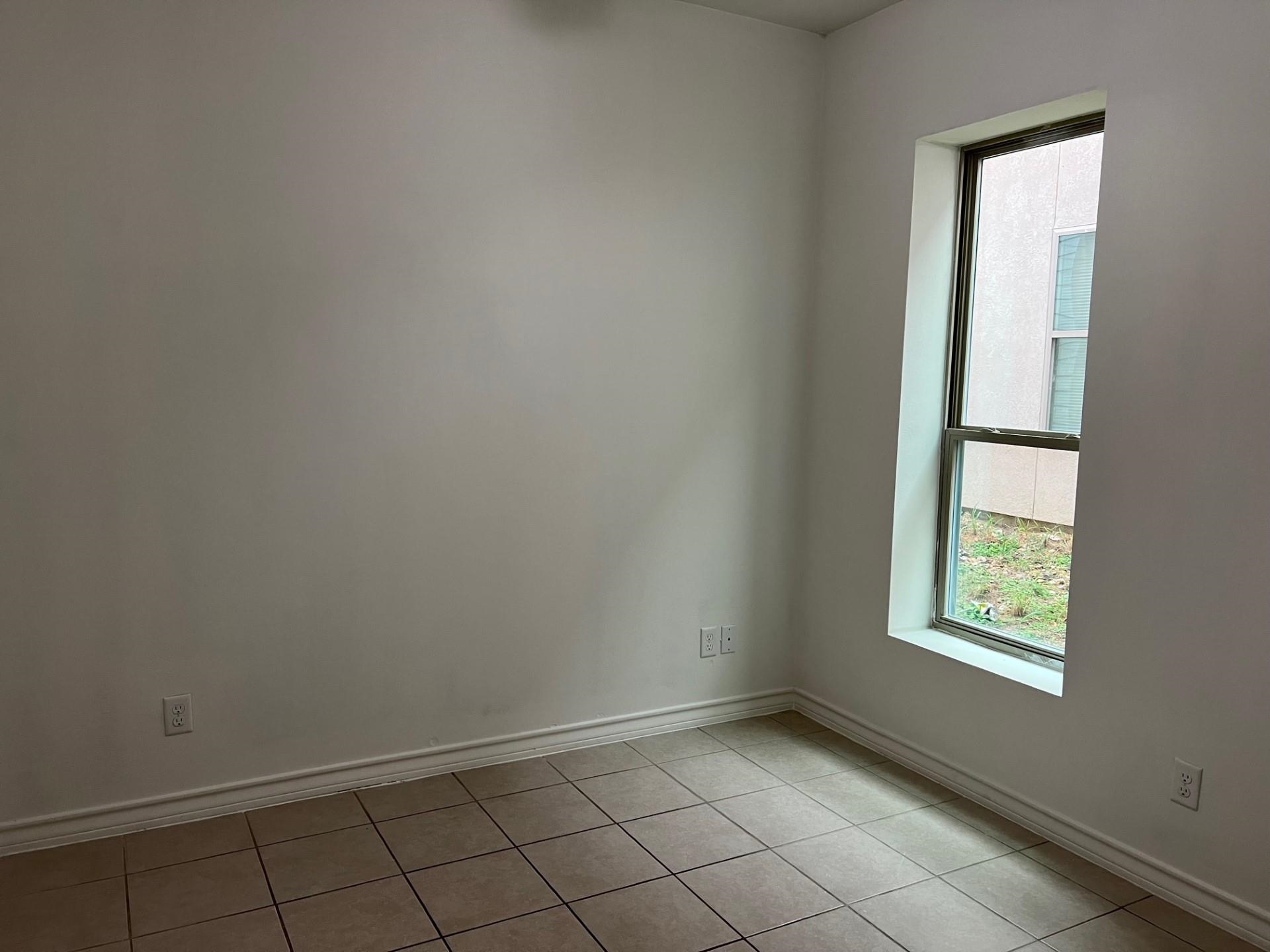 1511 Don Camilo Blvd Unit: 4