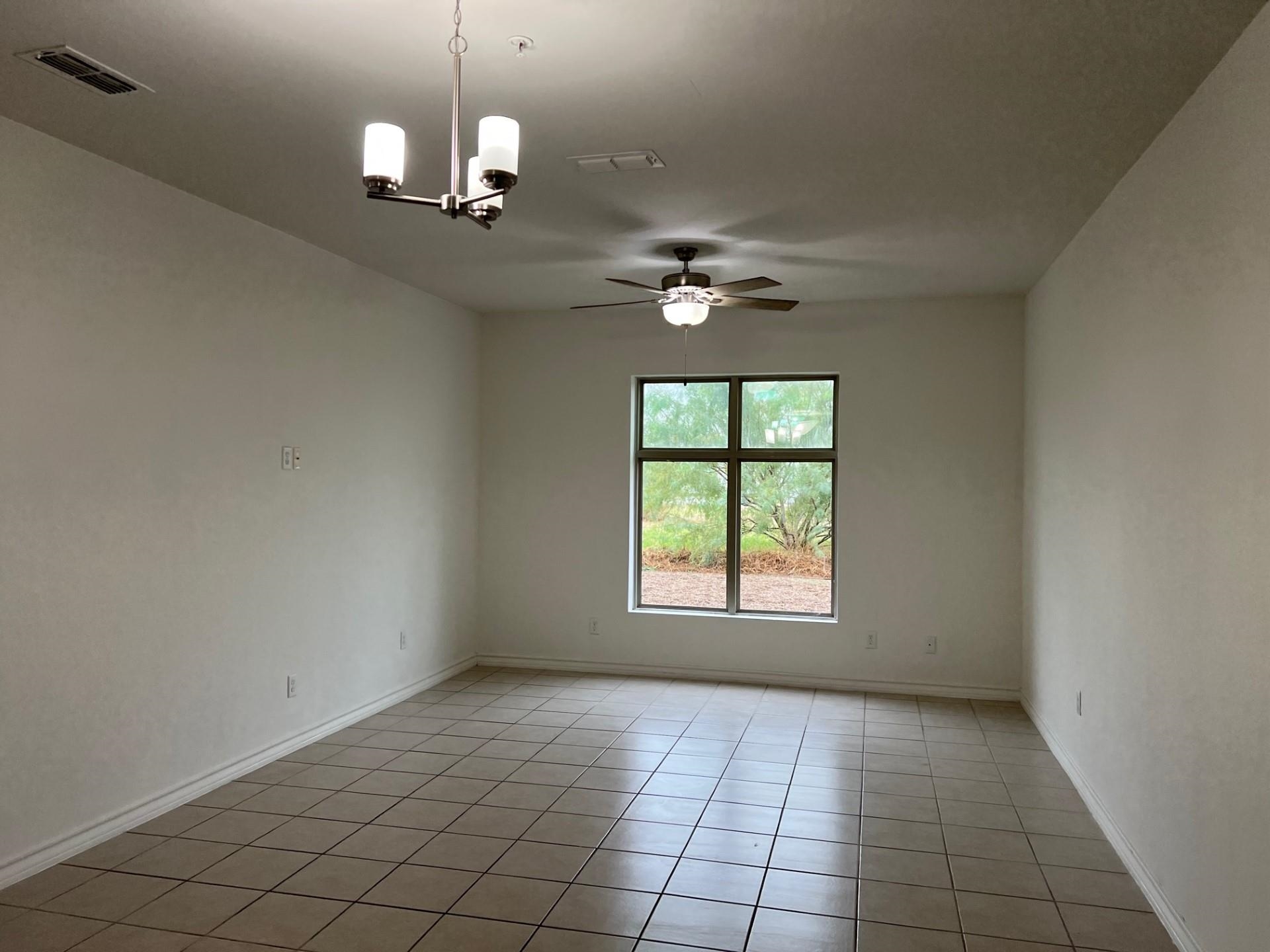 1511 Don Camilo Blvd Unit: 4