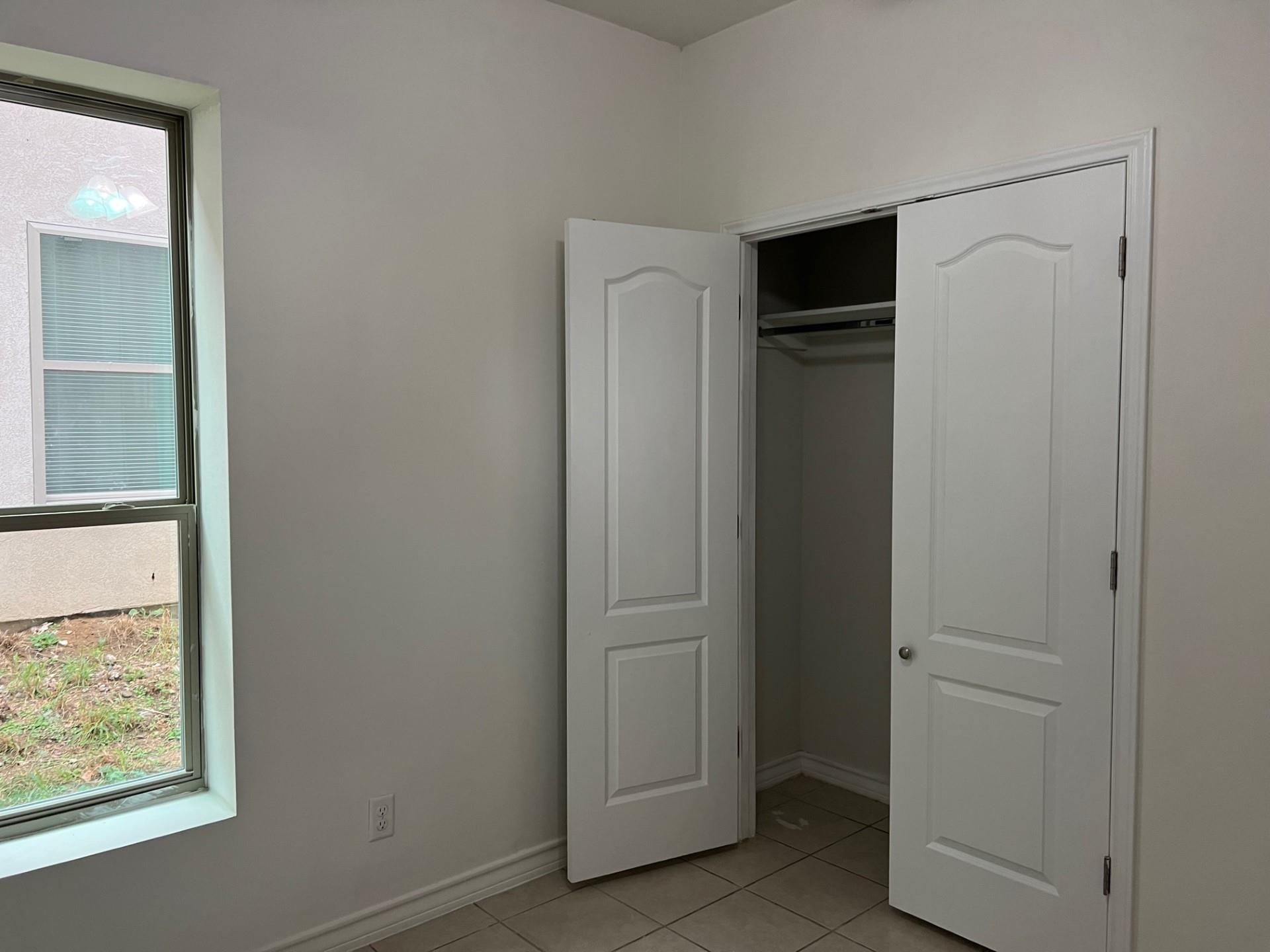 1511 Don Camilo Blvd Unit: 4