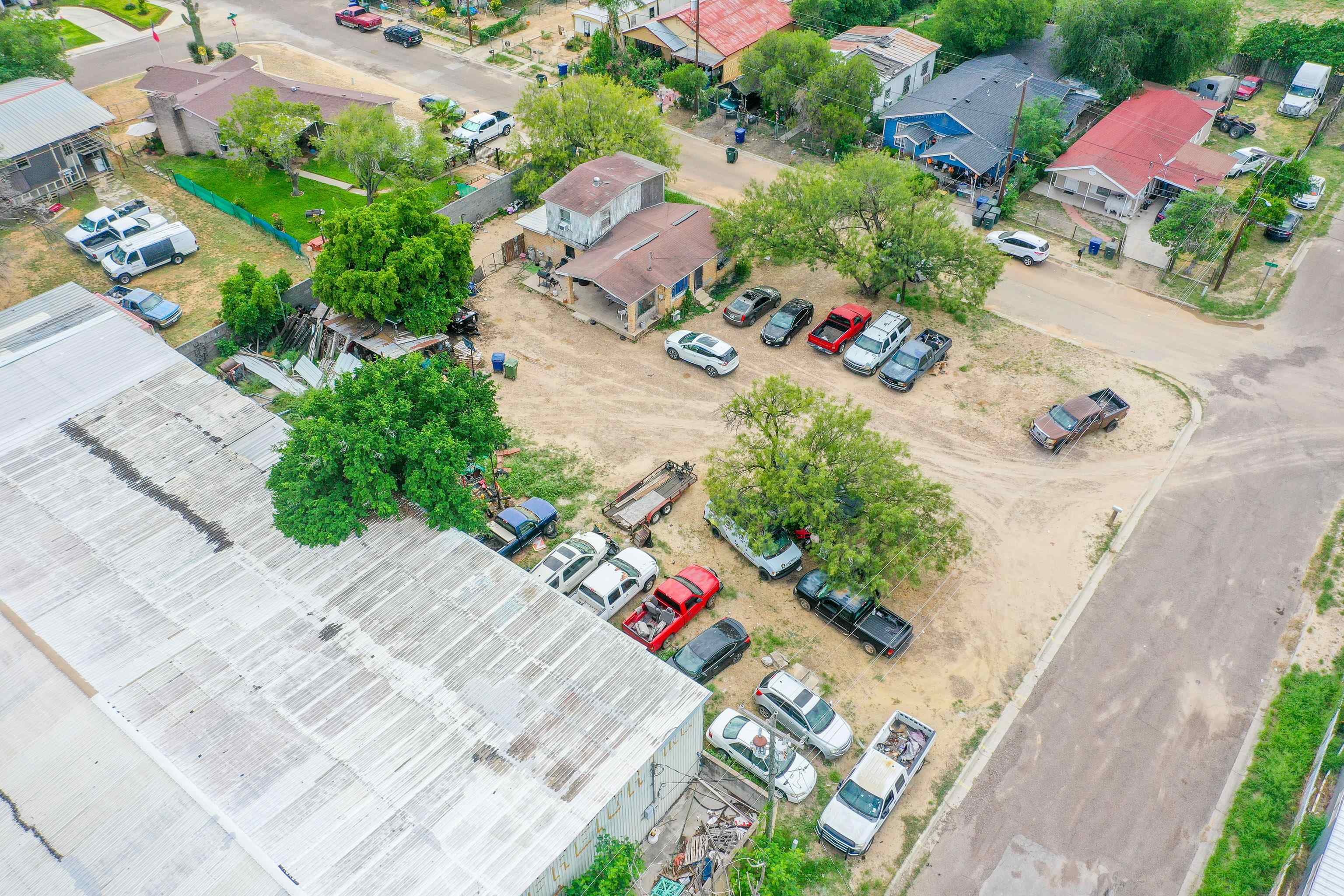 3201 & 3205 Chacon St