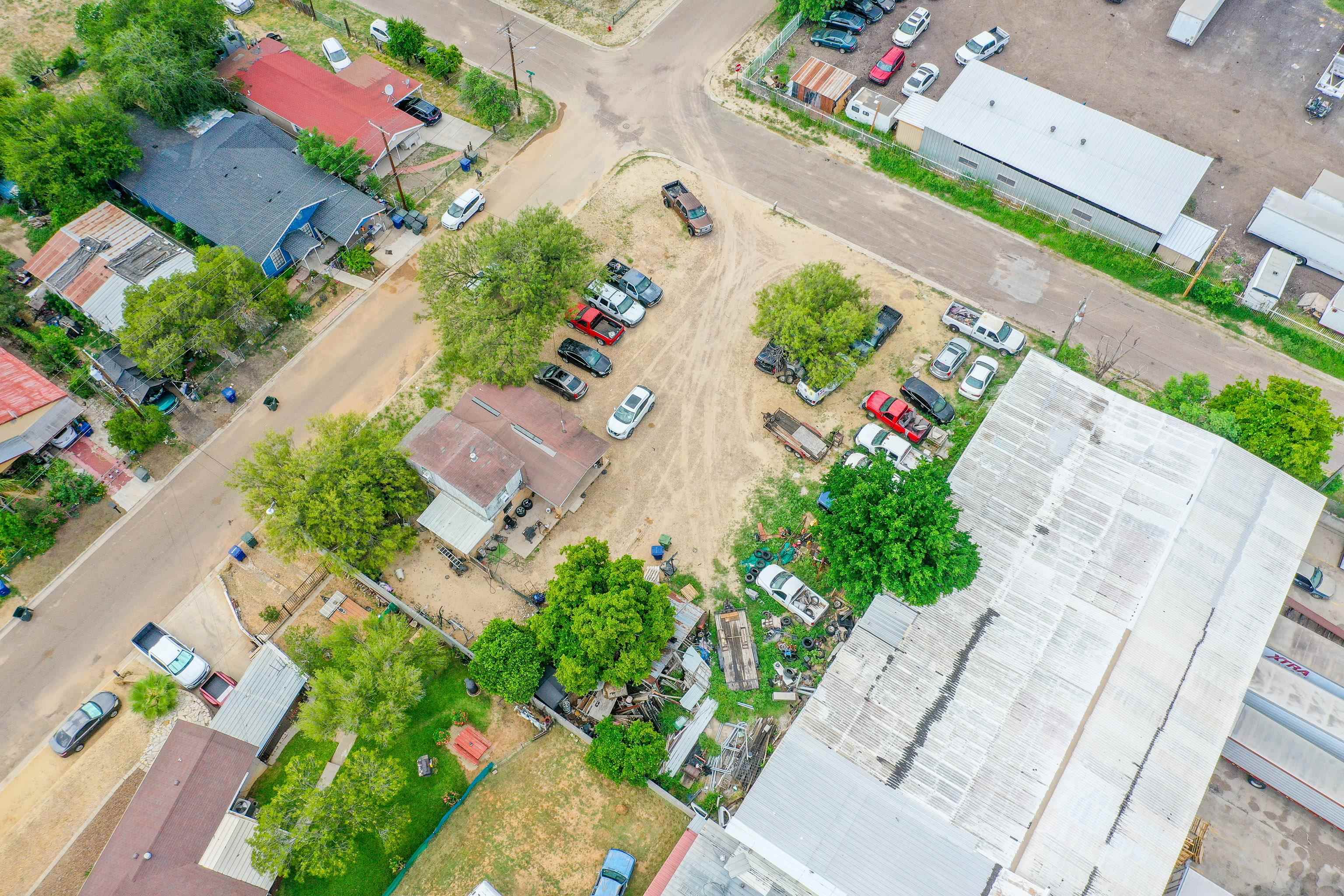 3201 & 3205 Chacon St