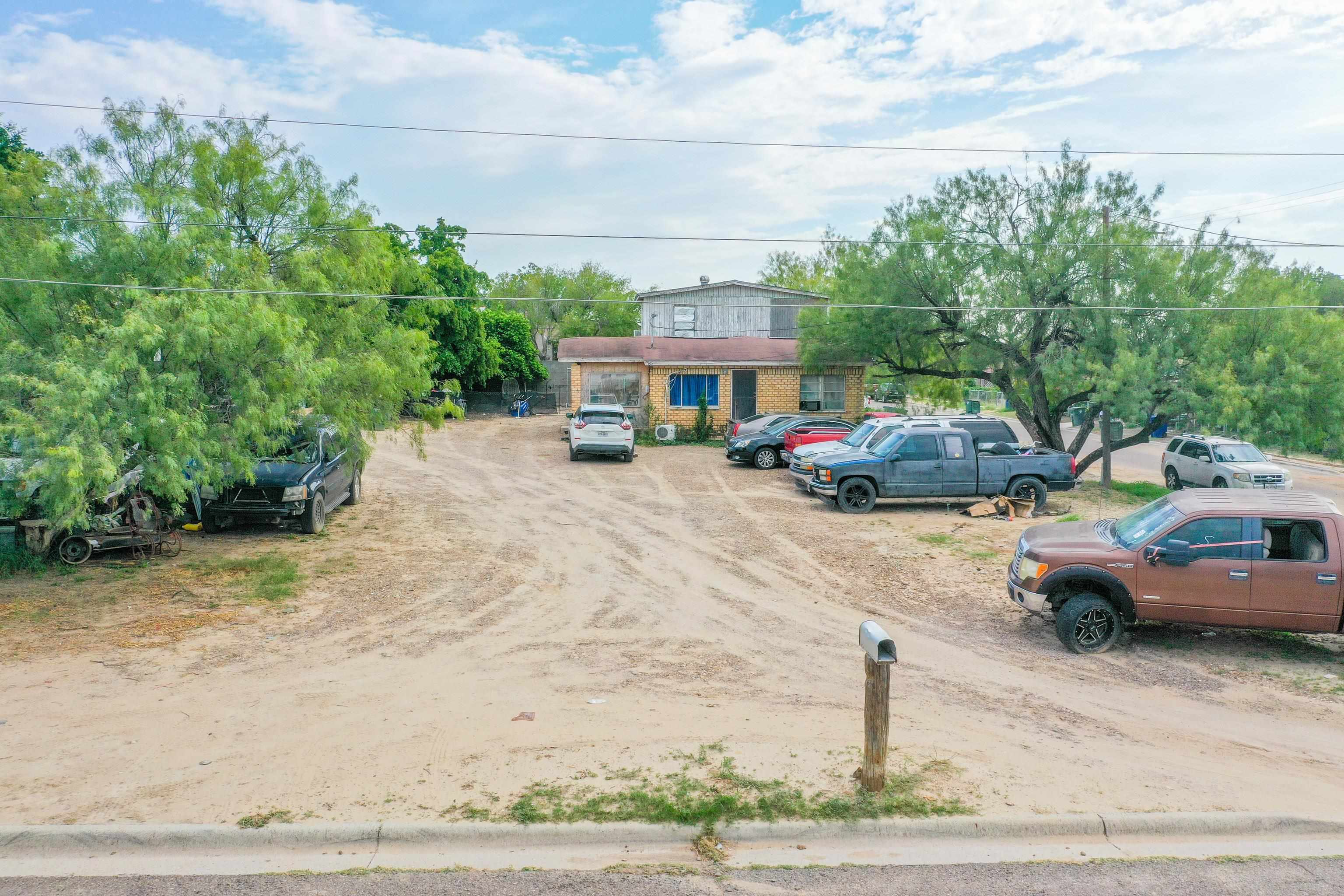 3201 & 3205 Chacon St