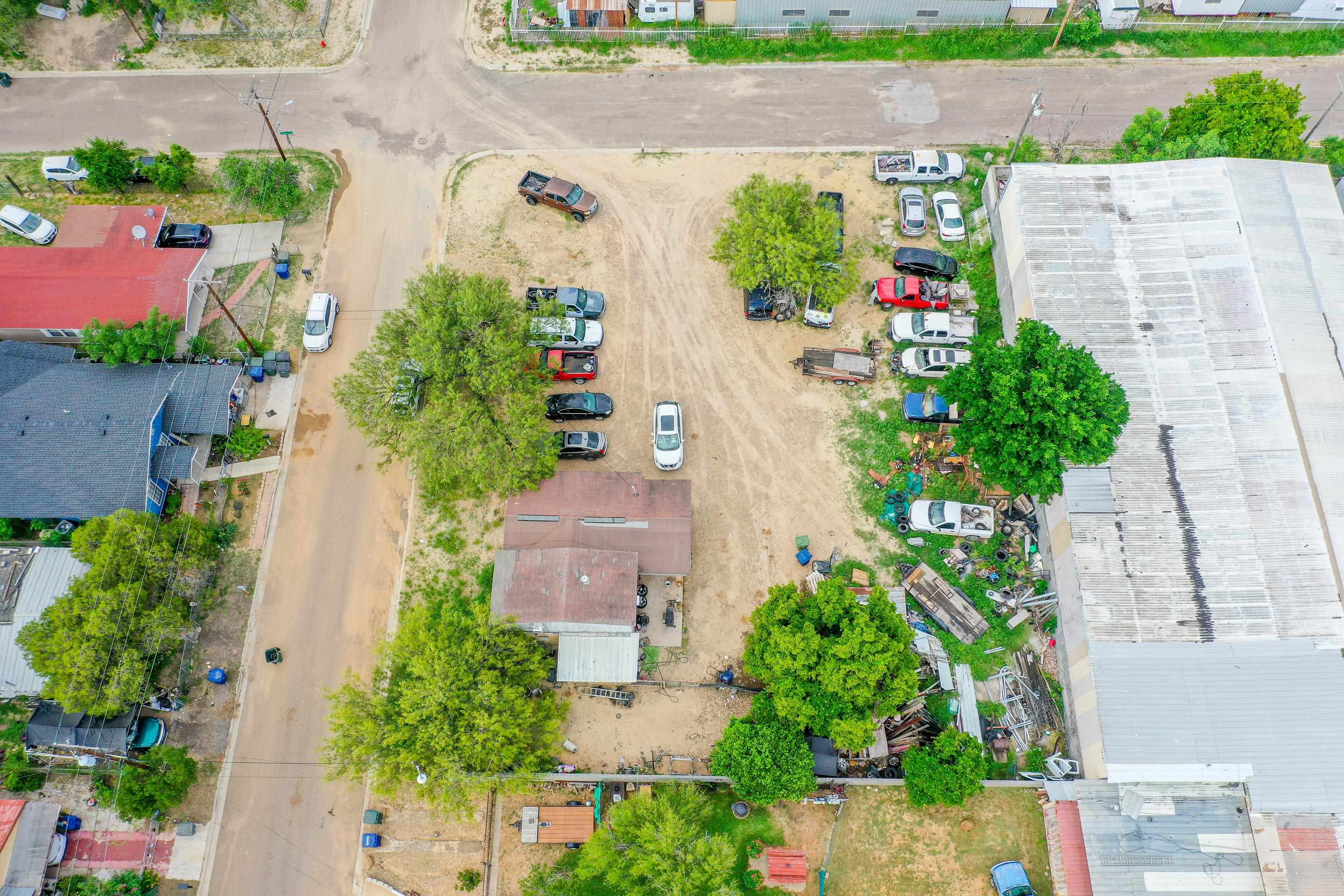 3201 & 3205 Chacon St