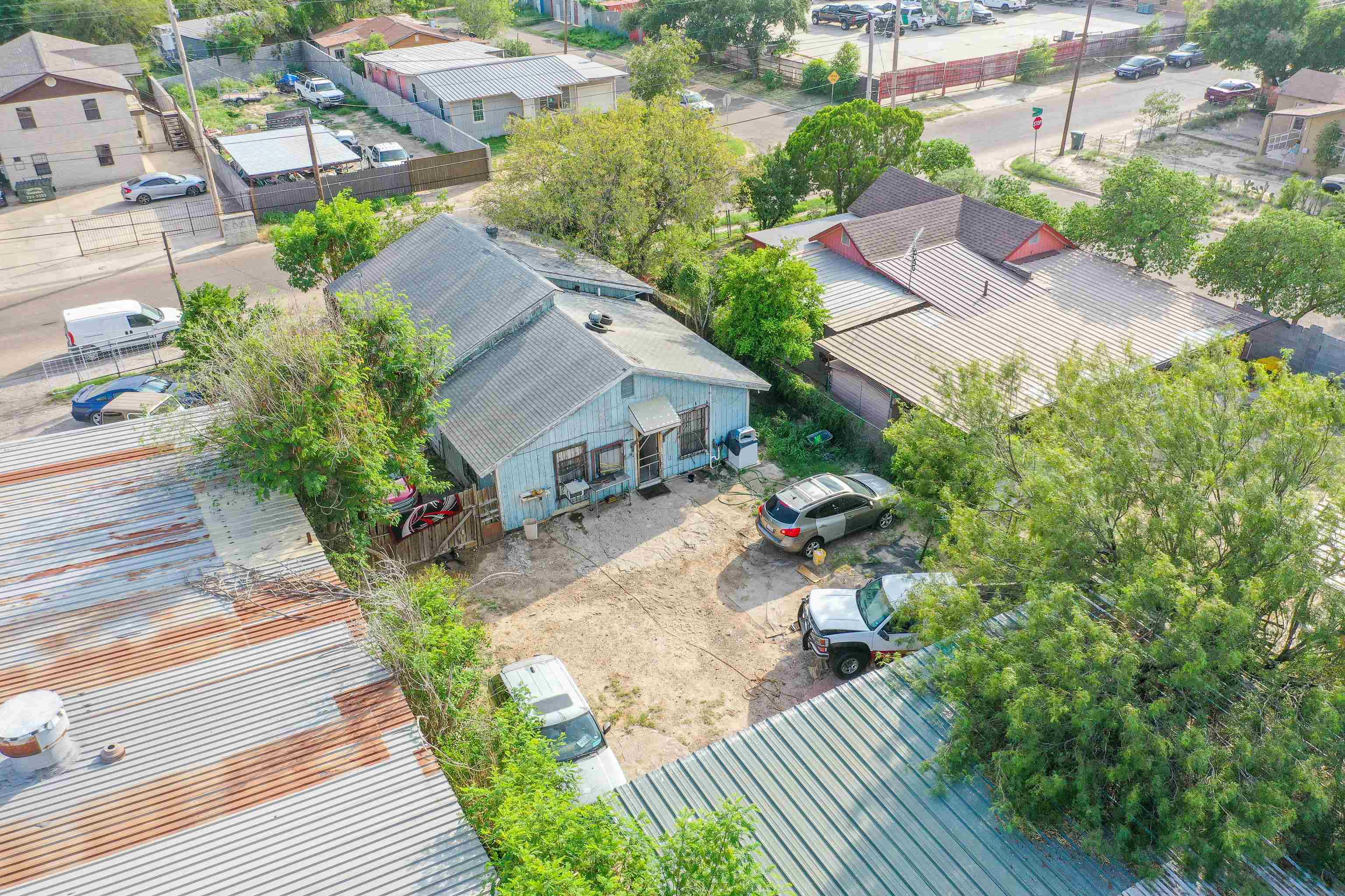 2704 Guadalupe St